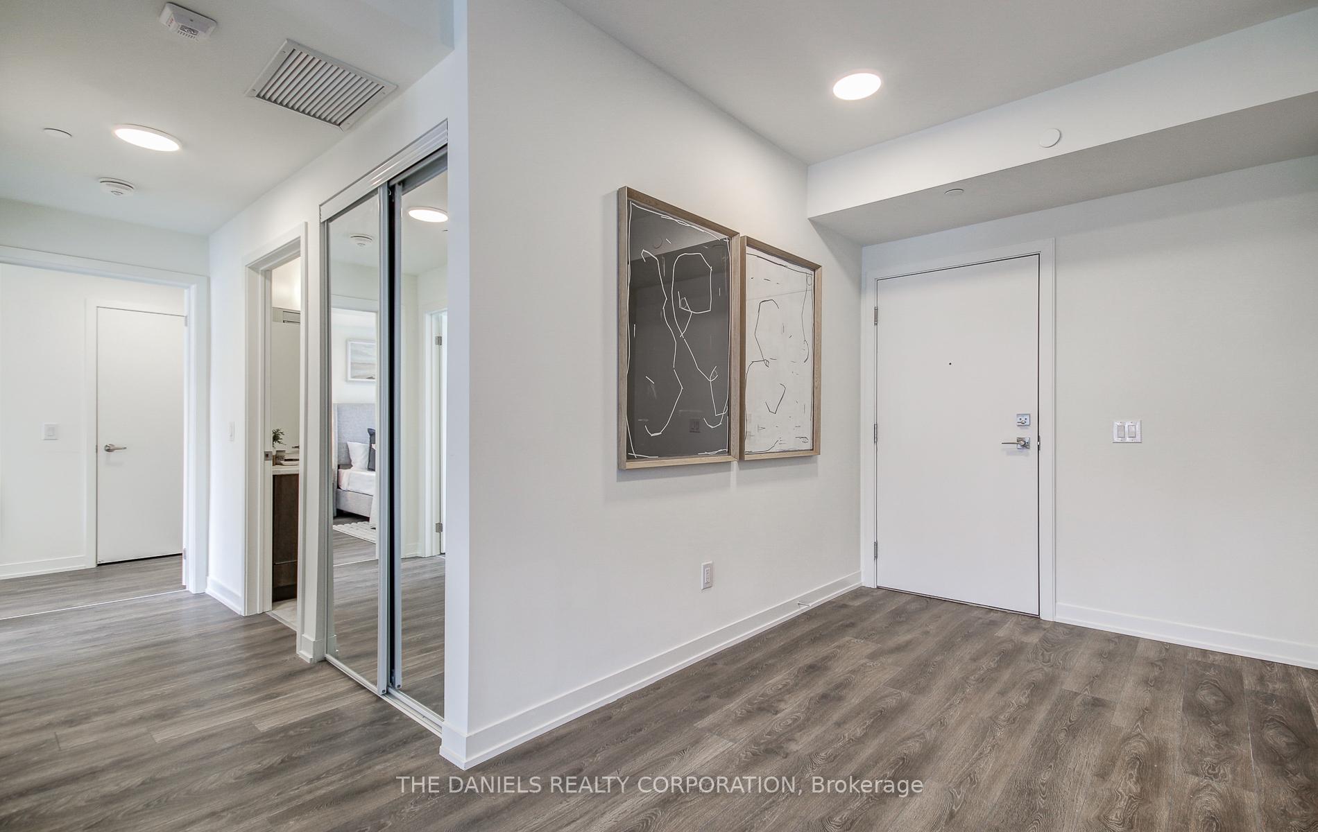 2 Bedrooms Condo at 165 Canon Jackson,  Toronto For sale