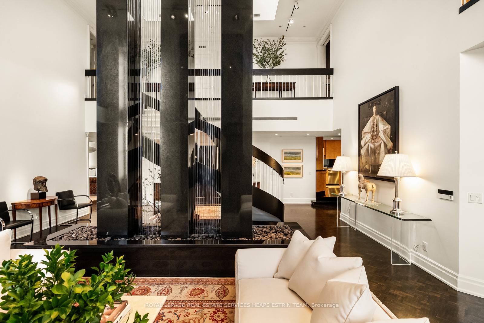 2 Lynwood Avenue, #PH1