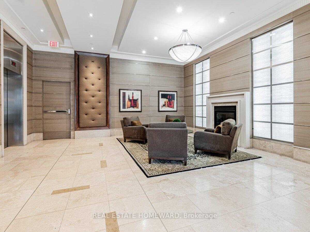 2 Bedrooms Condo at 48 St Clair, Toronto For sale