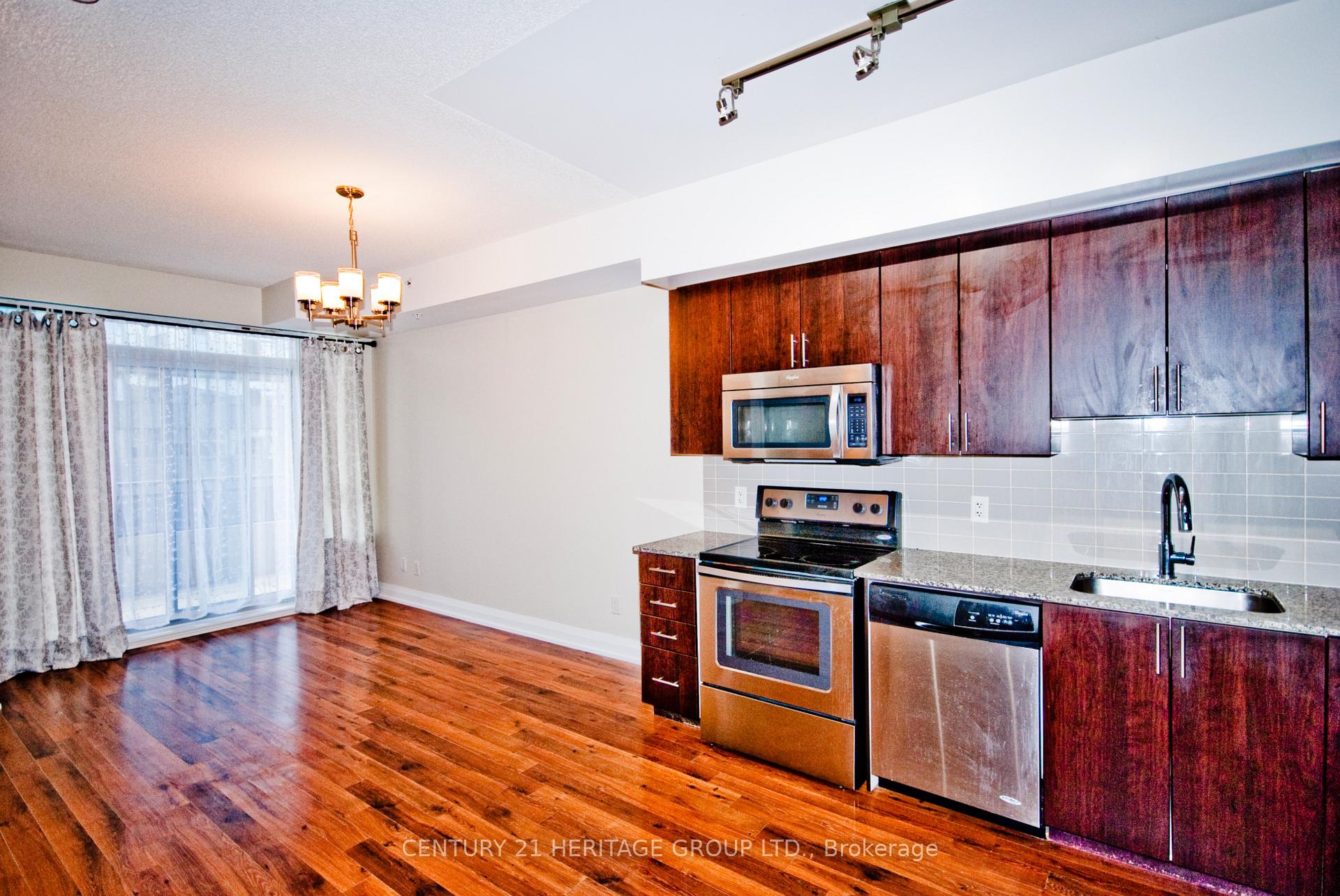 2 Bedrooms Condo at 85 North Park, Vaughan For sale
