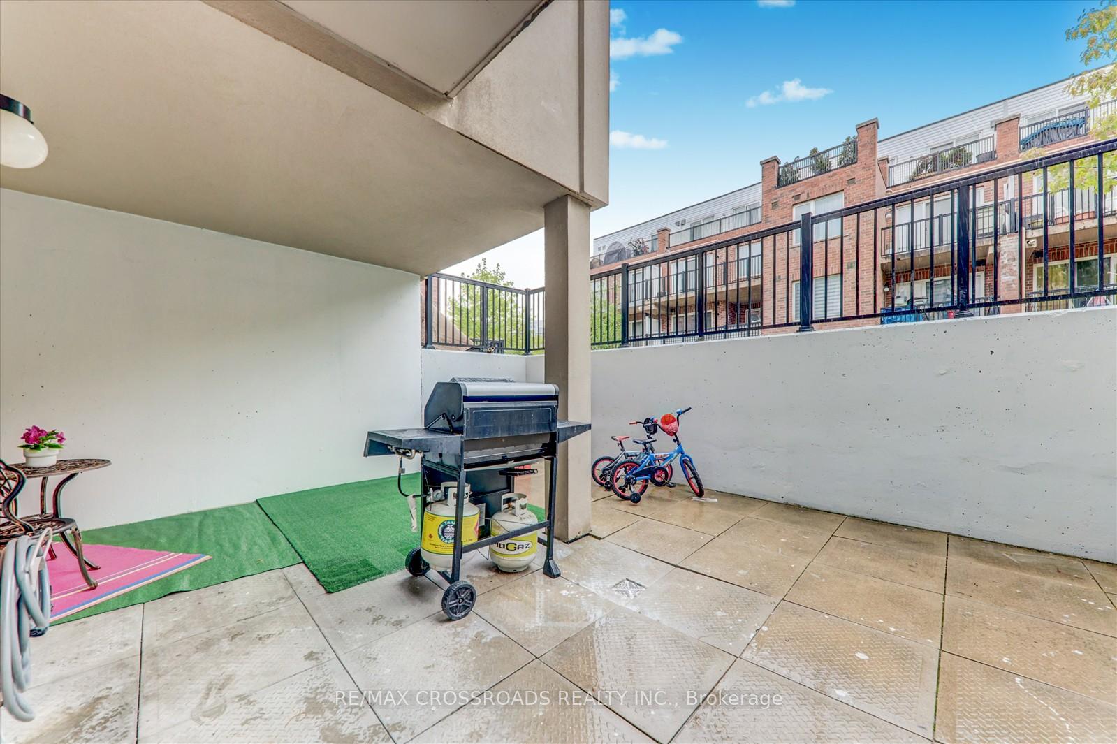3 Bedrooms Condo at 3047 Finch, Toronto For sale
