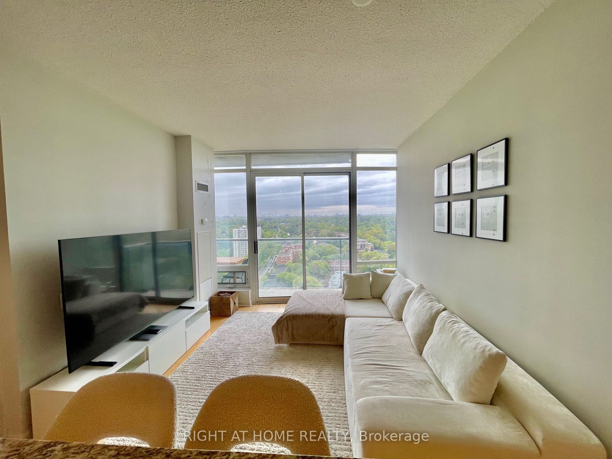 15 Windermere Avenue, #2303