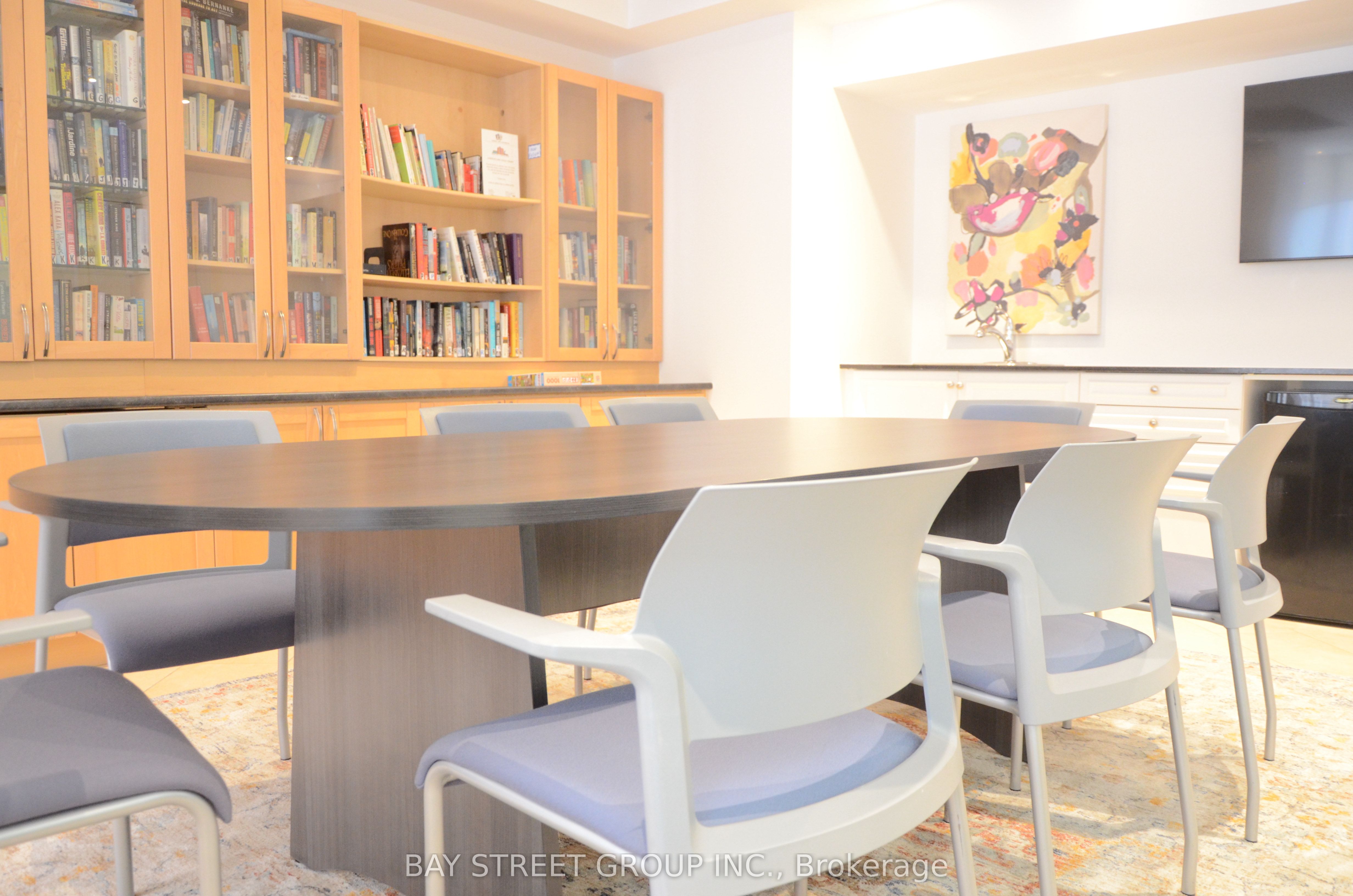 451 Rosewell Avenue, #514