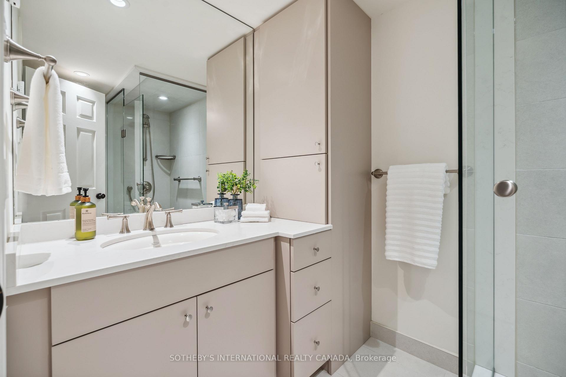 3 Bedrooms Condo at 3900 Yonge, Toronto For sale