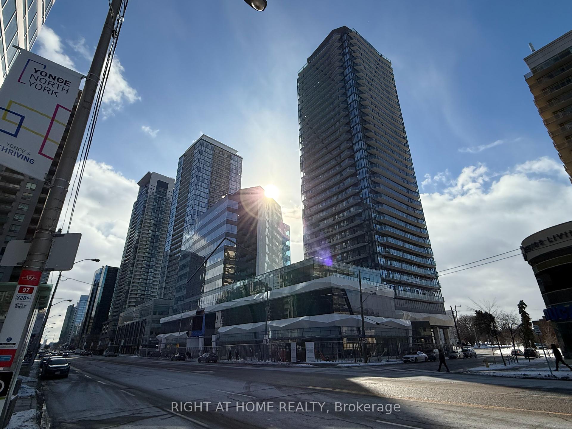 3 Bedrooms Condo at 15 Ellerslie, Toronto For sale
