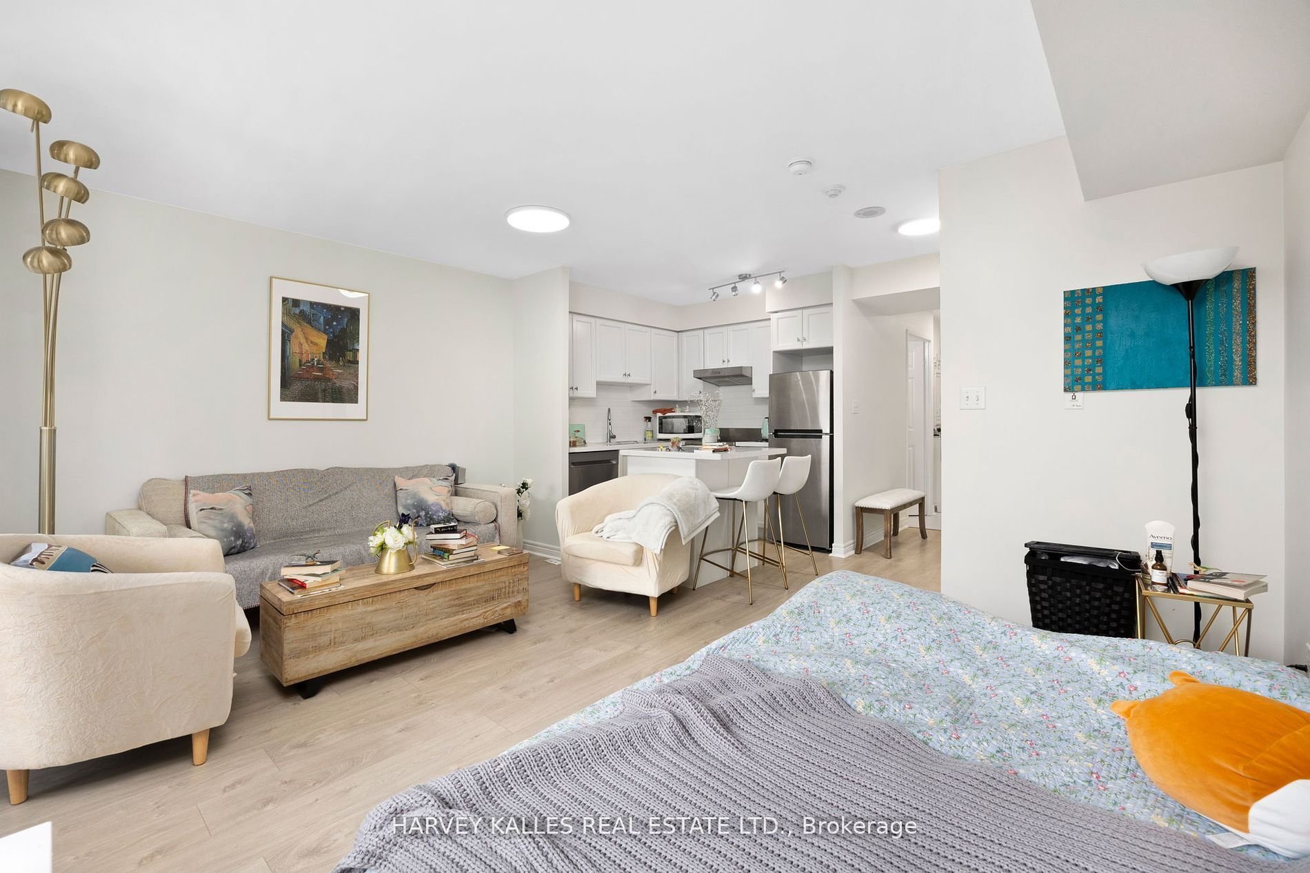 43 Eglinton Avenue E 1201