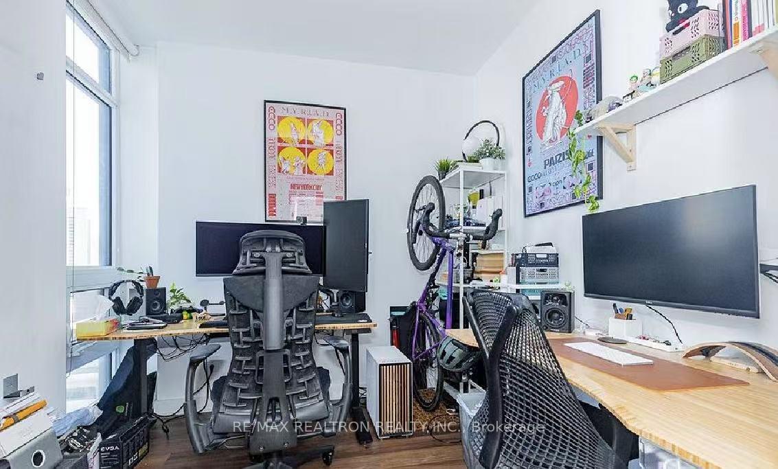 2 Bedrooms Condo at 210 Simcoe, Toronto For sale