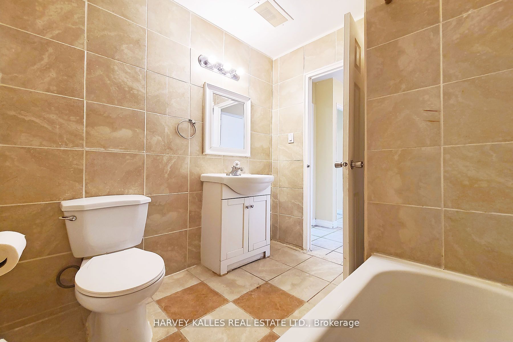 80 Blackfriar Avenue 114