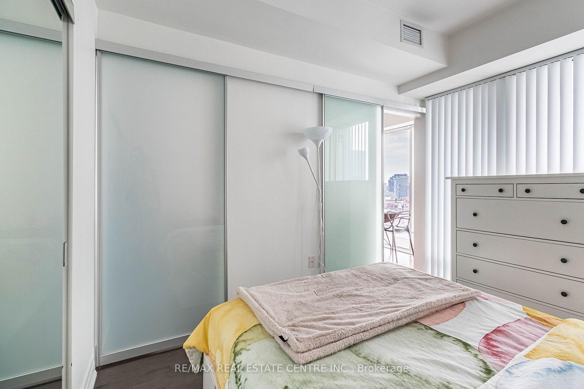 1 Bedroom Condo at 8 The Esplanade, Toronto For sale