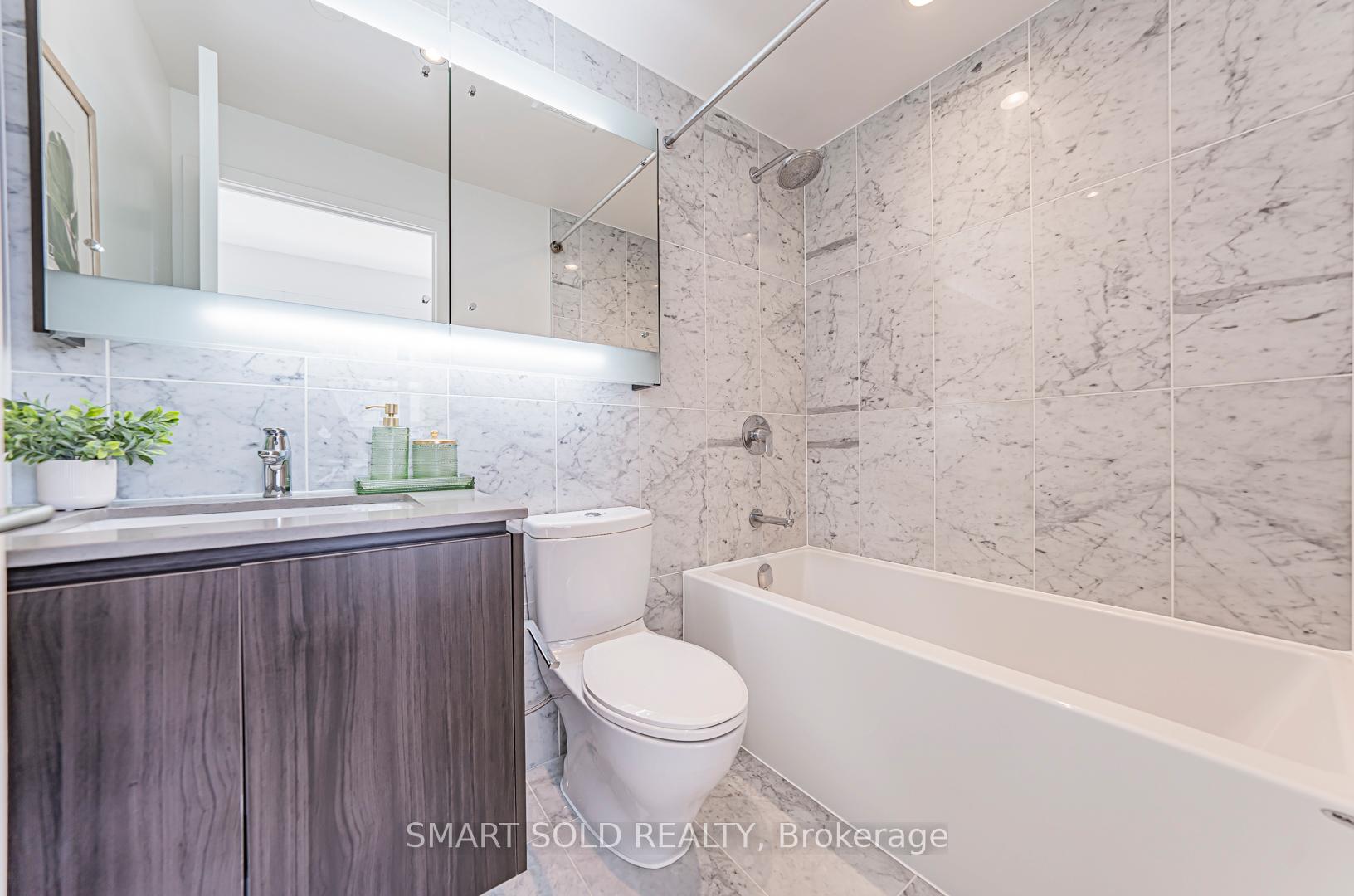 2 Bedrooms Condo at 117 Mcmahon, Toronto For sale