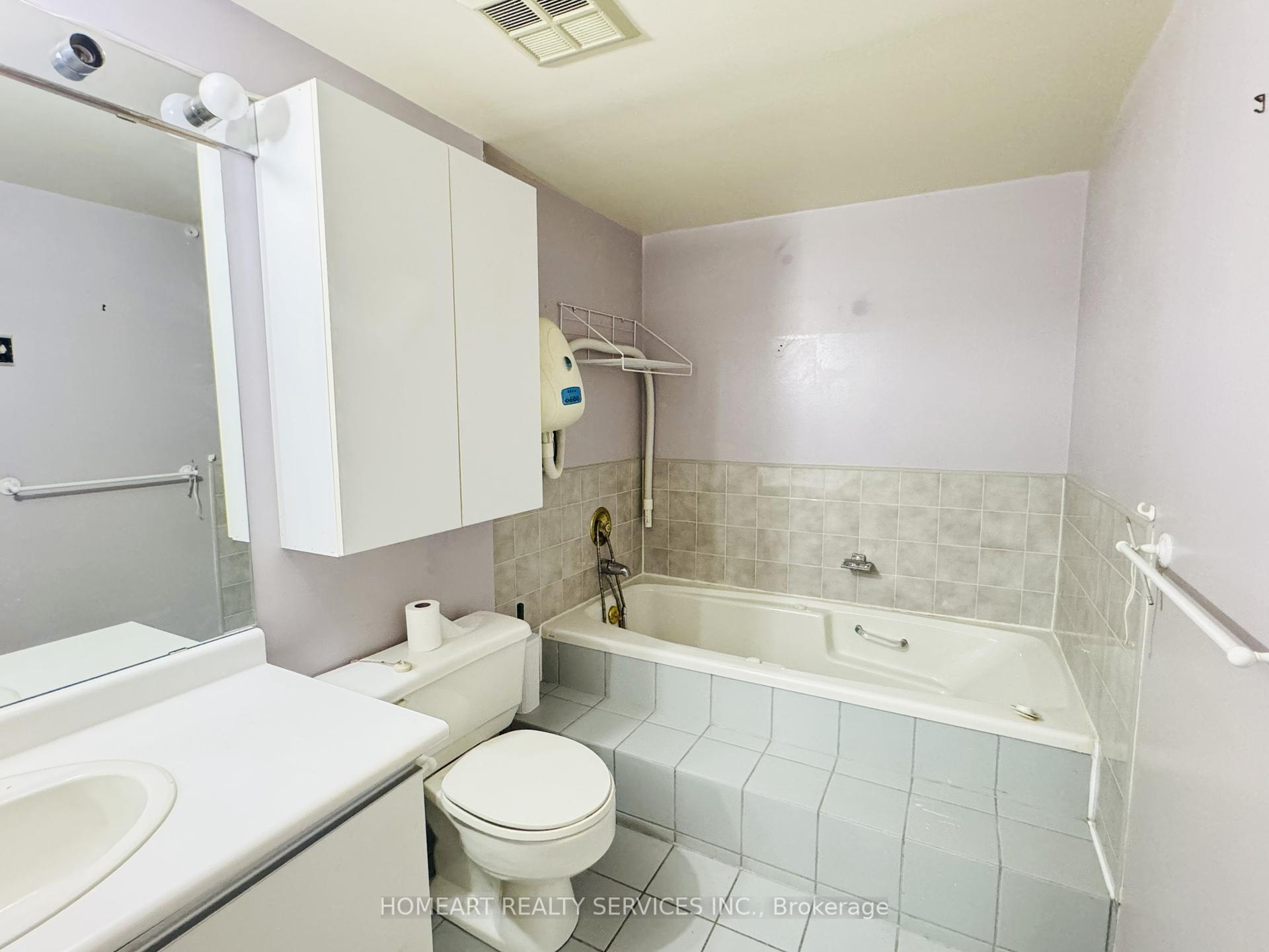 2 Bedrooms Condo at 4725 Sheppard, Toronto For sale