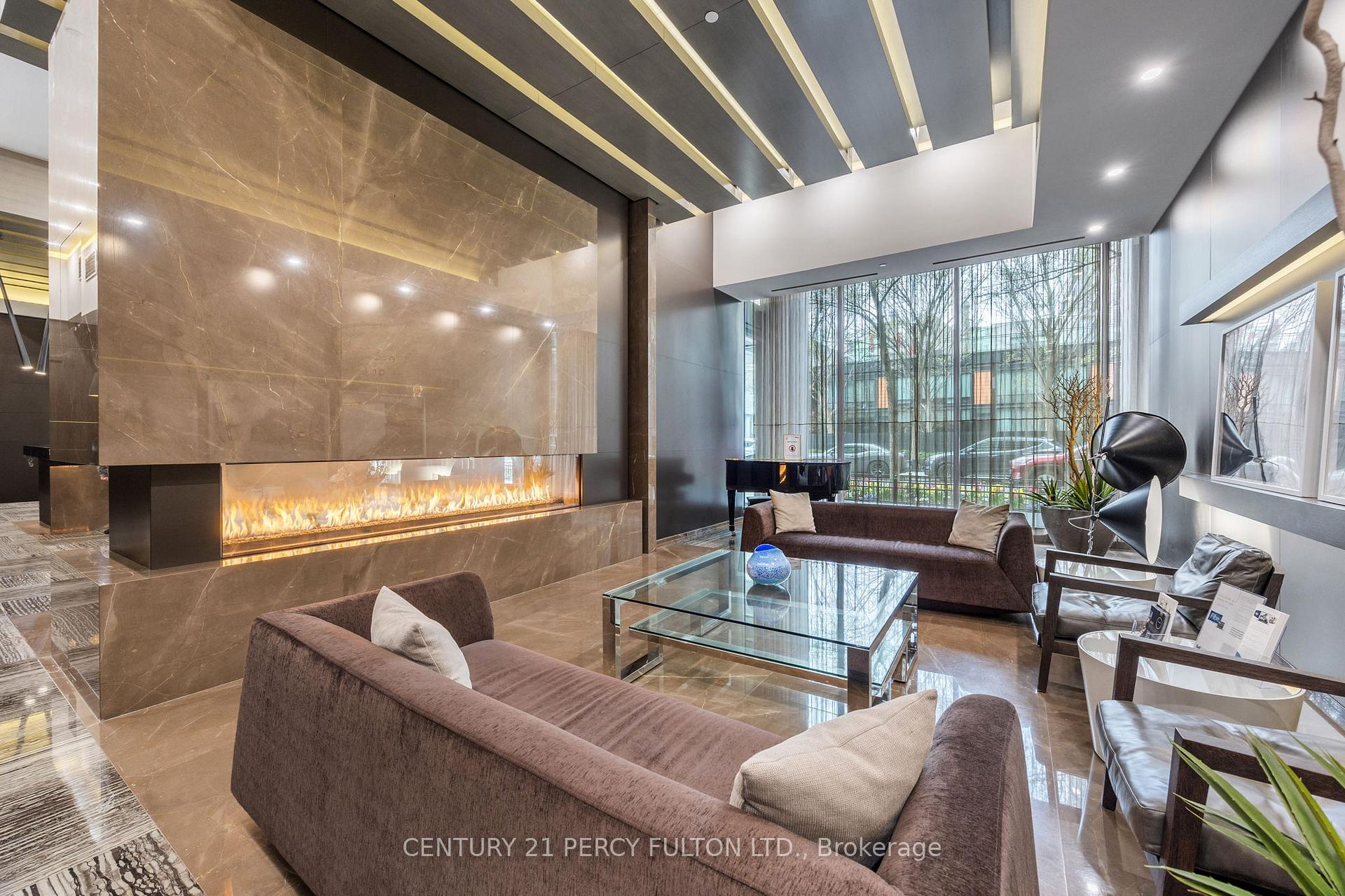 2 Bedrooms Condo at 101 Charles, Toronto For sale