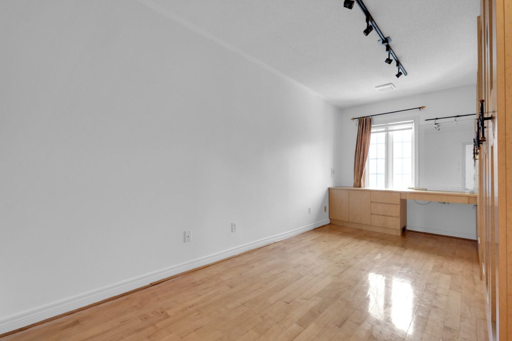 3348 Bayview Avenue I