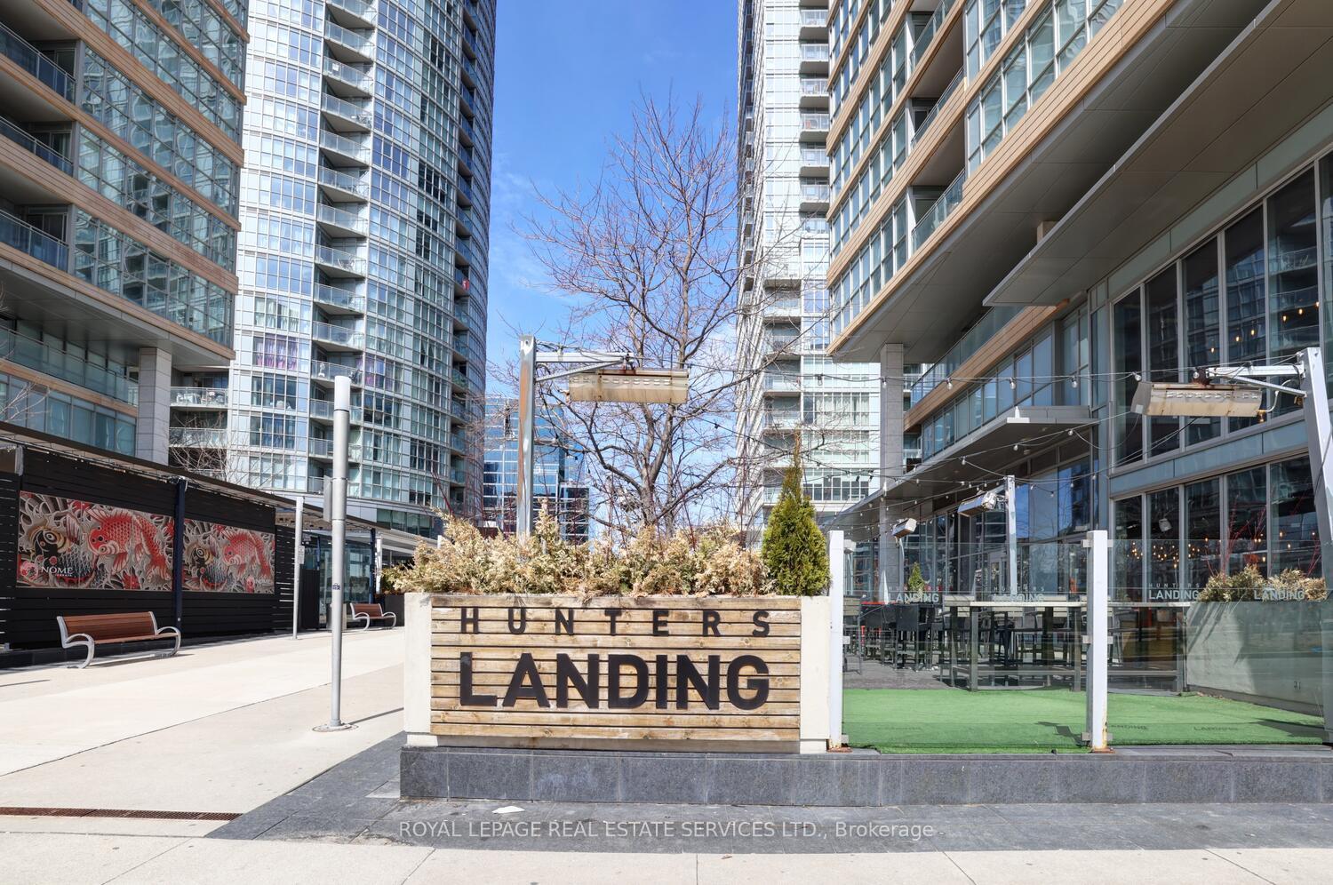 1 Bedroom Condo at 15 Iceboat,  Toronto For sale