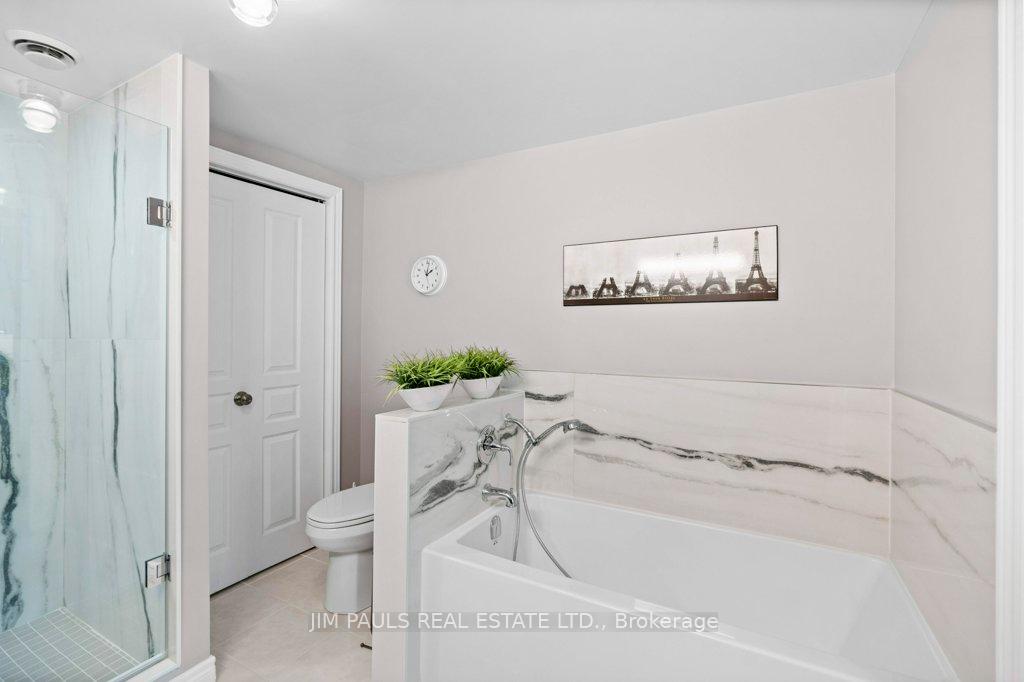2 Bedrooms Condo at 77 Governors, Hamilton For sale