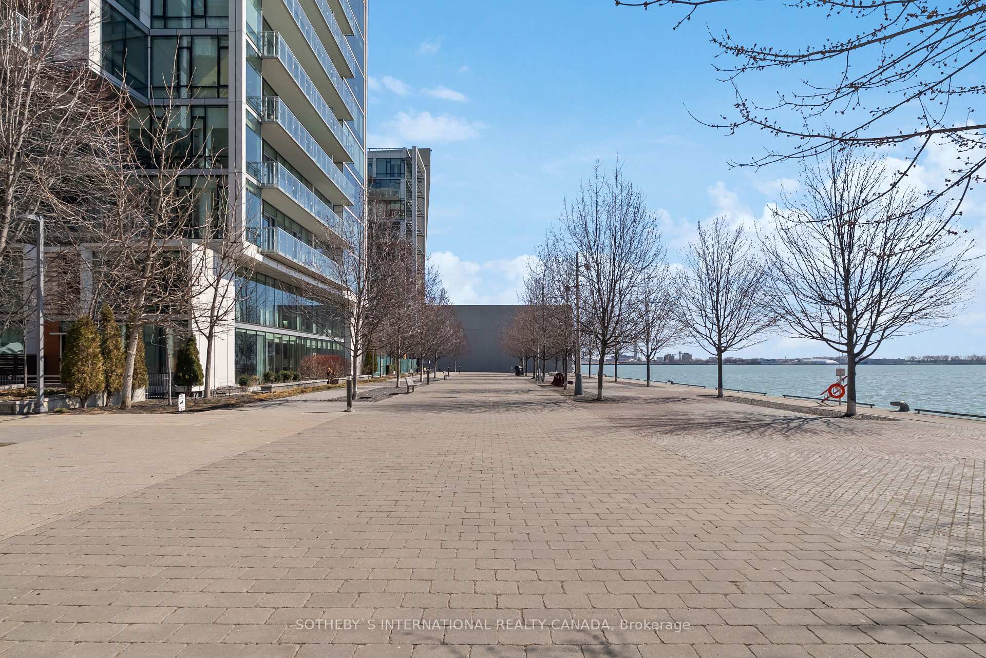 3 Bedrooms Condo at 39 Queens,  Toronto For sale