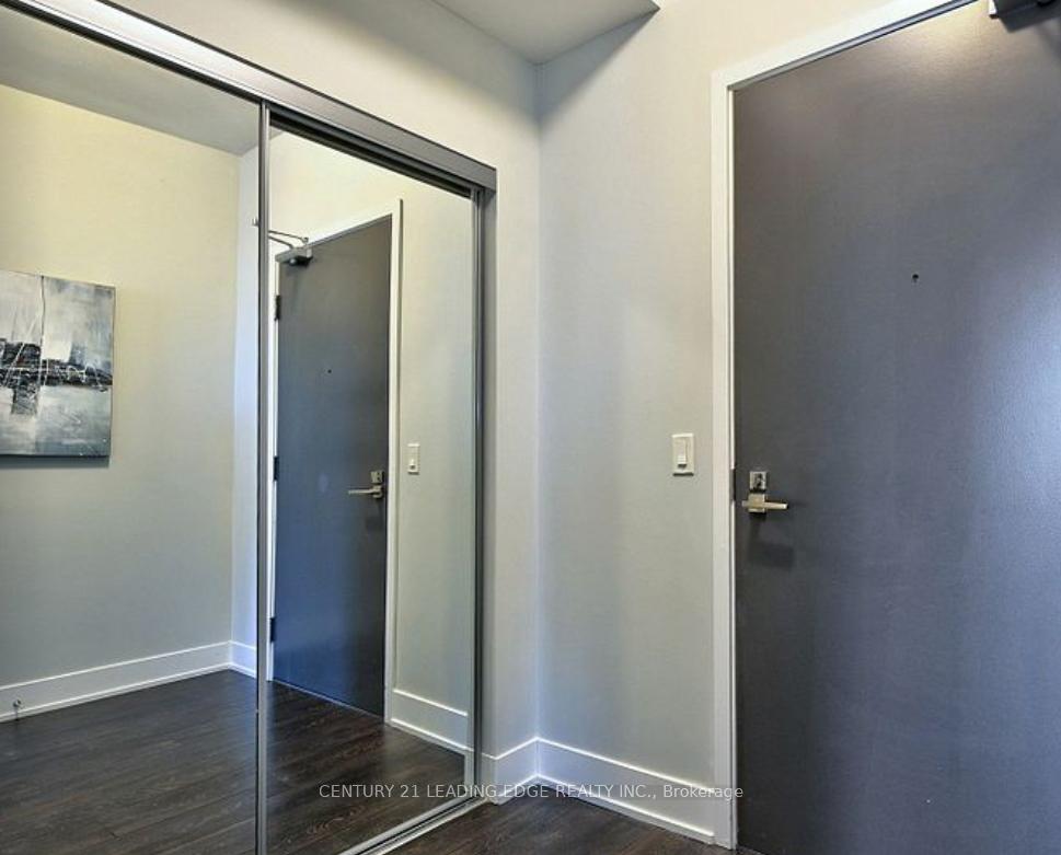 2 Bedrooms Condo at 2908 Hwy 7, Vaughan For sale