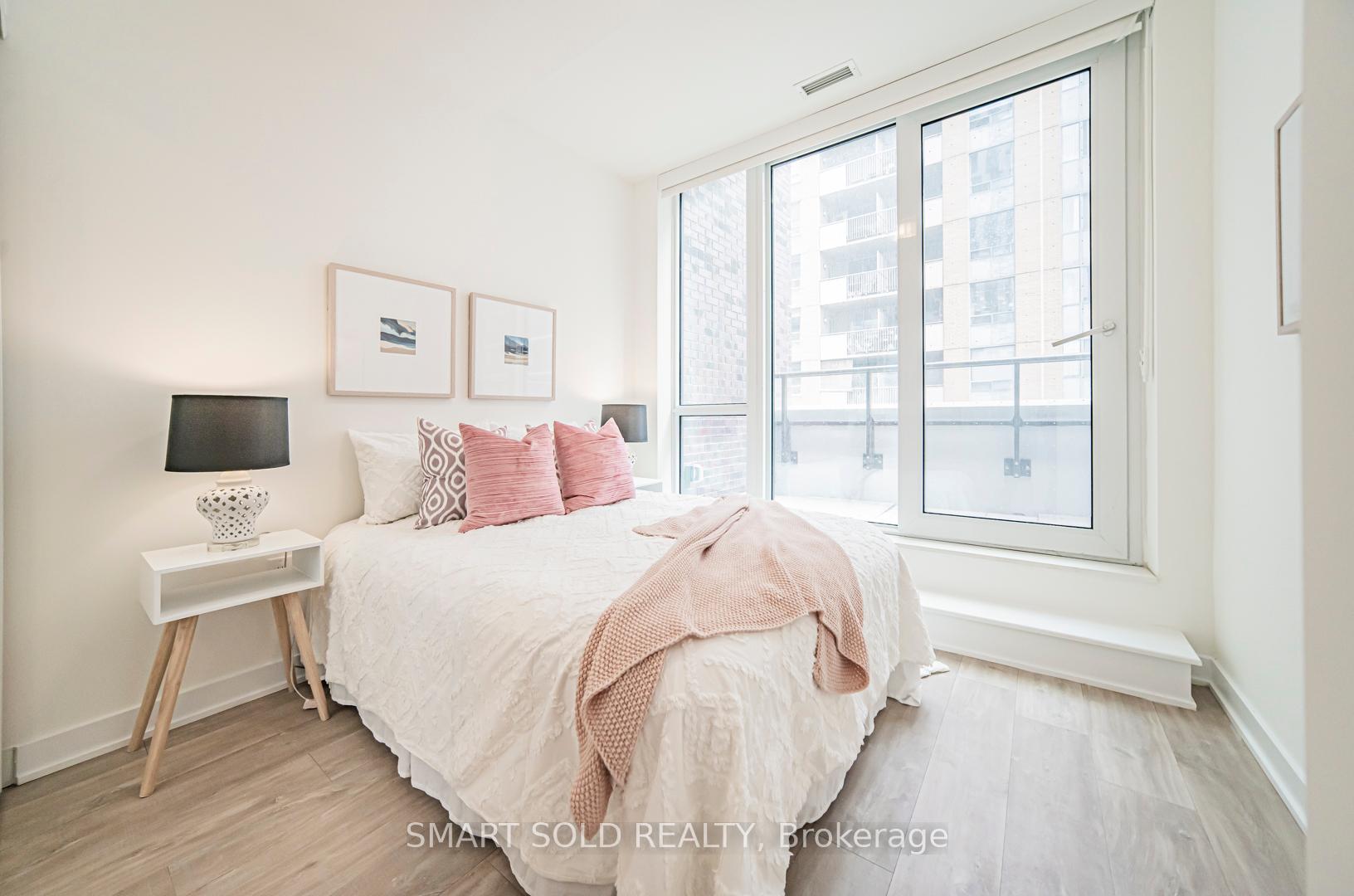 2 Bedrooms Condo at 100 Dalhousie, Toronto For sale
