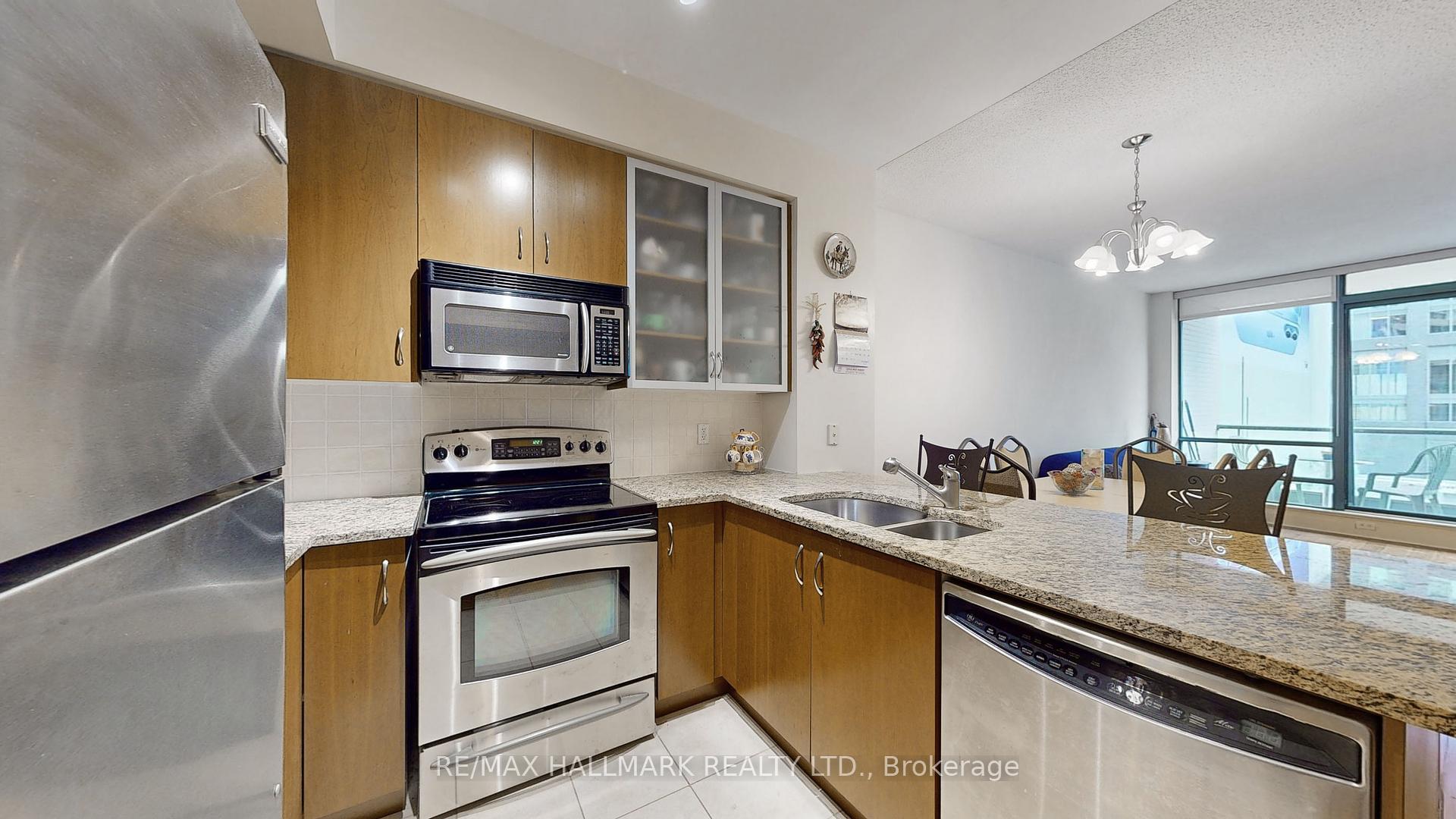 2 Bedrooms Condo at 438 King, Toronto For sale