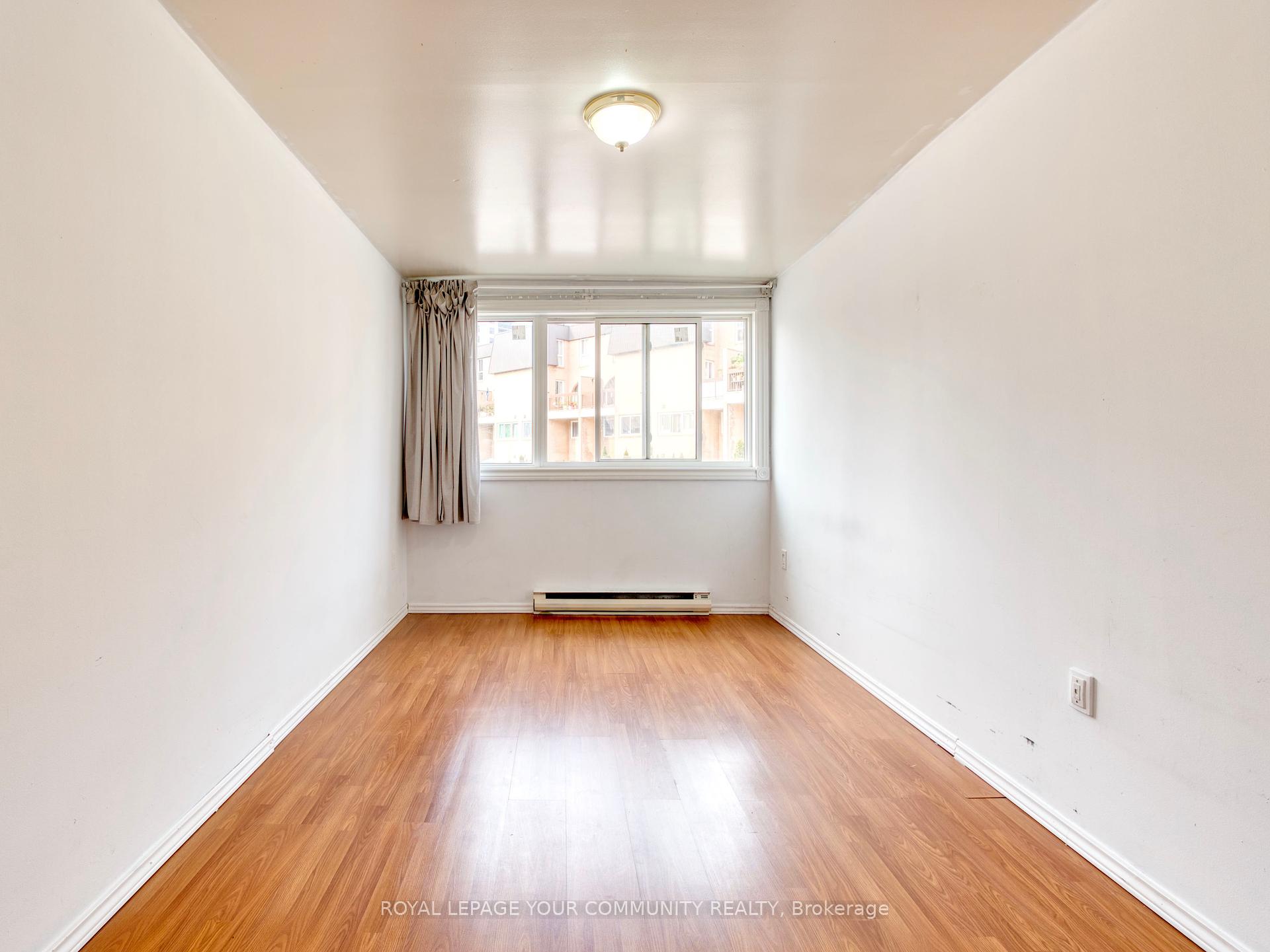 3 Bedrooms Condo at 100 Mornelle, Toronto For sale