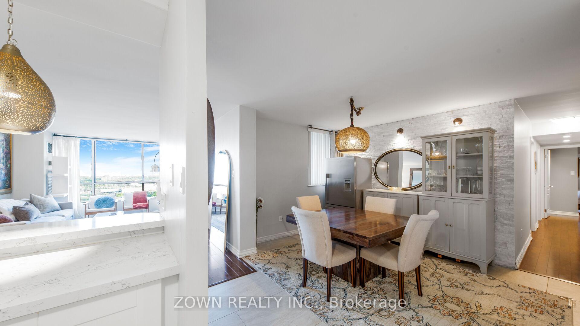 4 Bedrooms Condo at 10 Martha Eaton, Toronto For sale