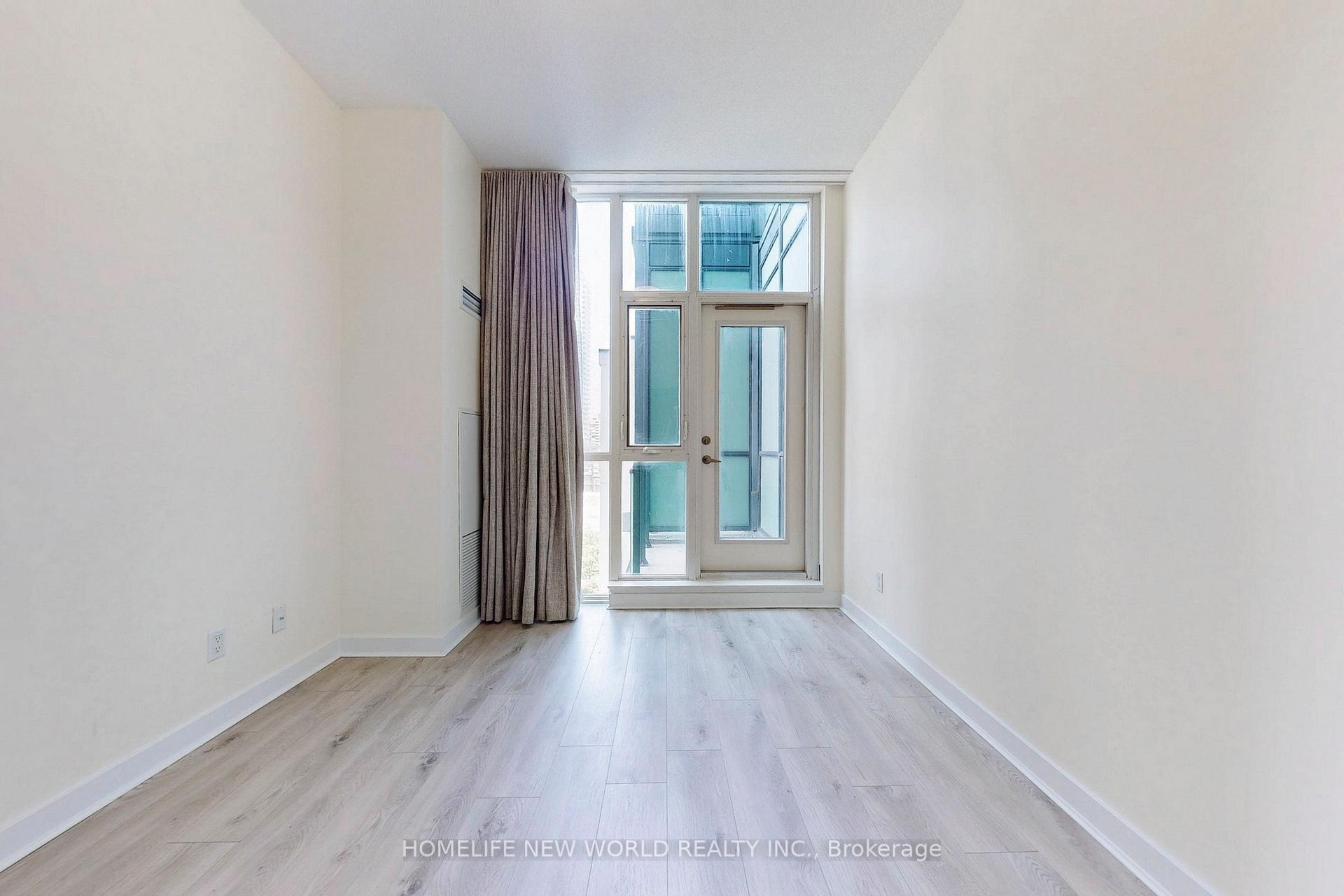 2 Bedrooms Condo at 4070 Confederation, Mississauga For sale