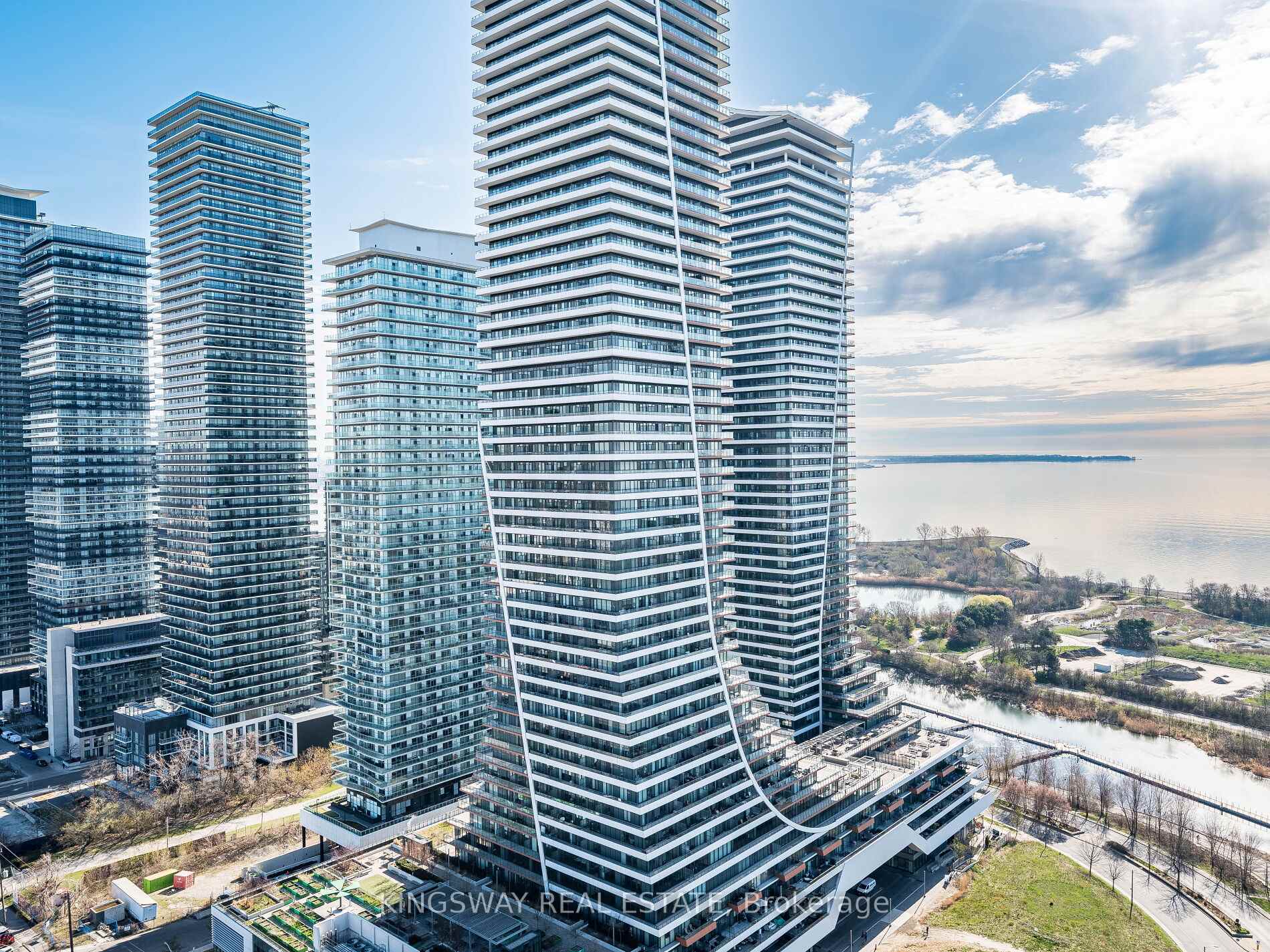 2 Bedrooms Condo at 2200 Lakeshore,  Toronto For sale