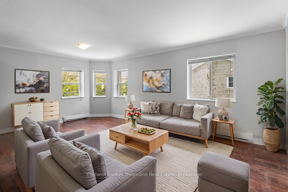 #D - 246 Woolwich Street, Guelph, ON N1H 3V9