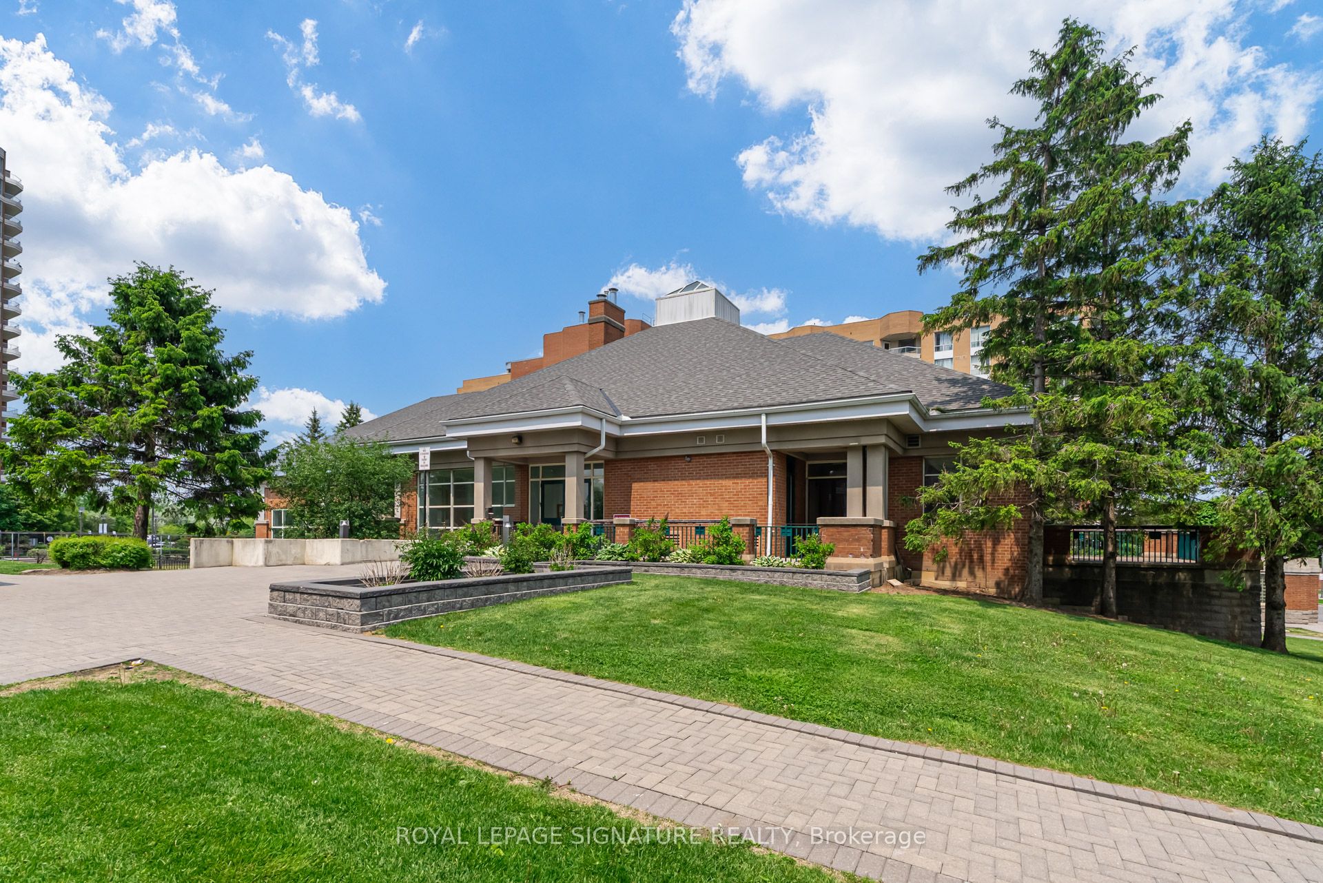 400 McLevin Avenue, #102
