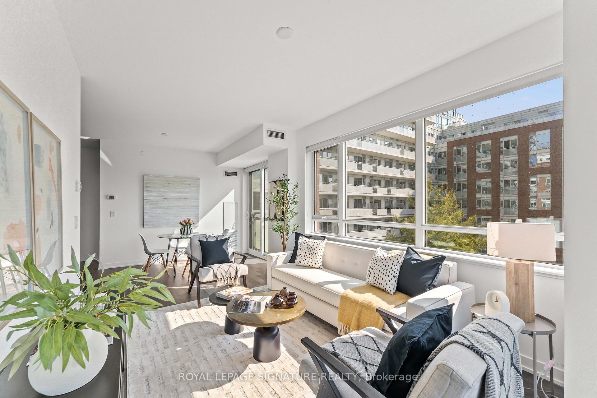 2 Bedrooms Condo at 1830 Bloor, Toronto For sale