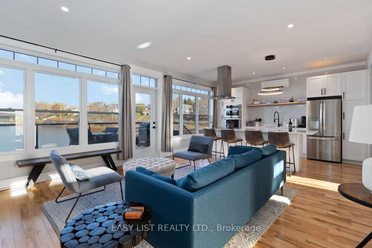 693 Mason Beach Road, #3