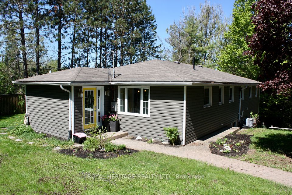 22 Robert Drive, Faraday, ON K0L 1C0