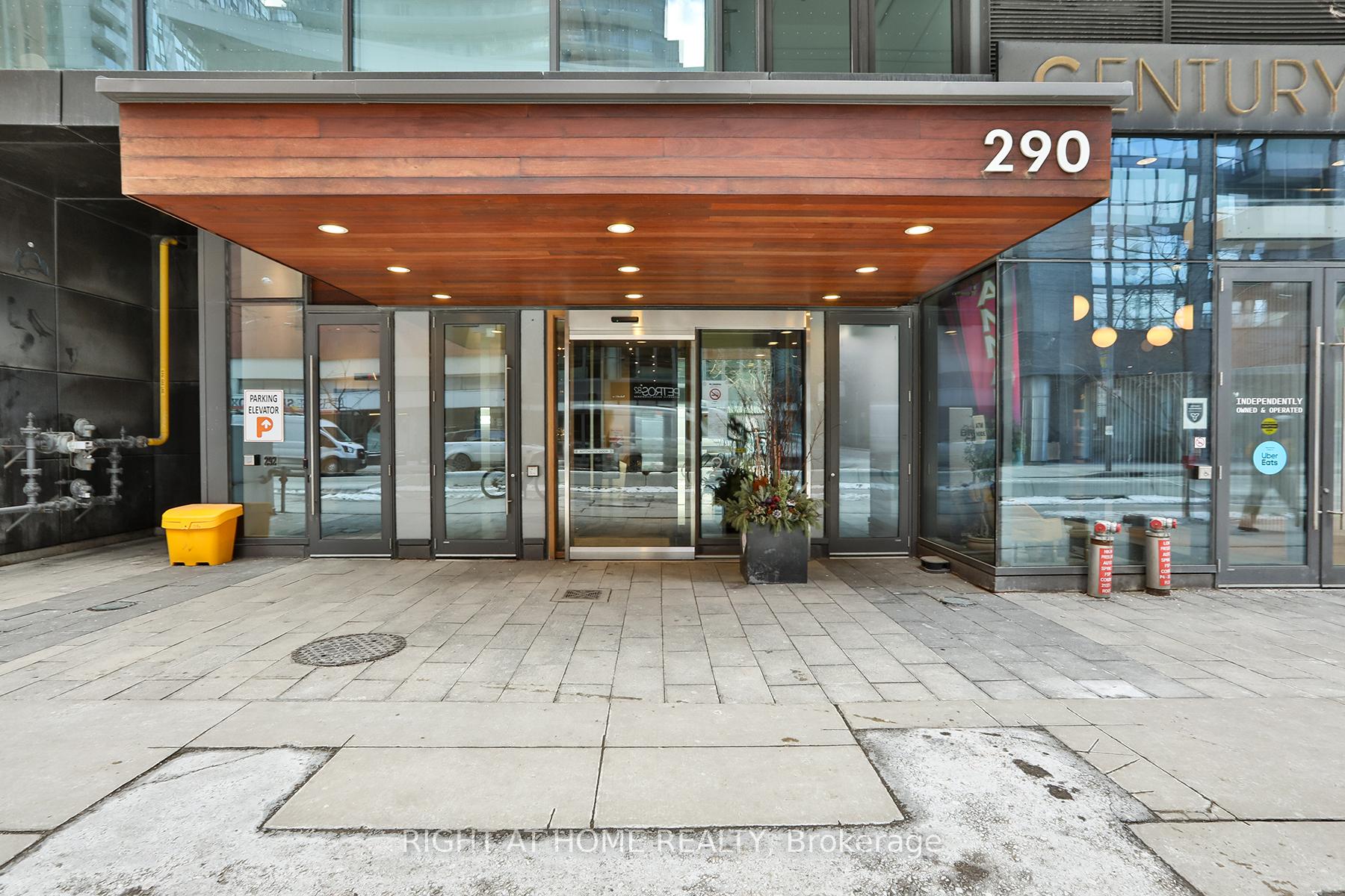 Condo at 290 Adelaide,  Toronto For sale