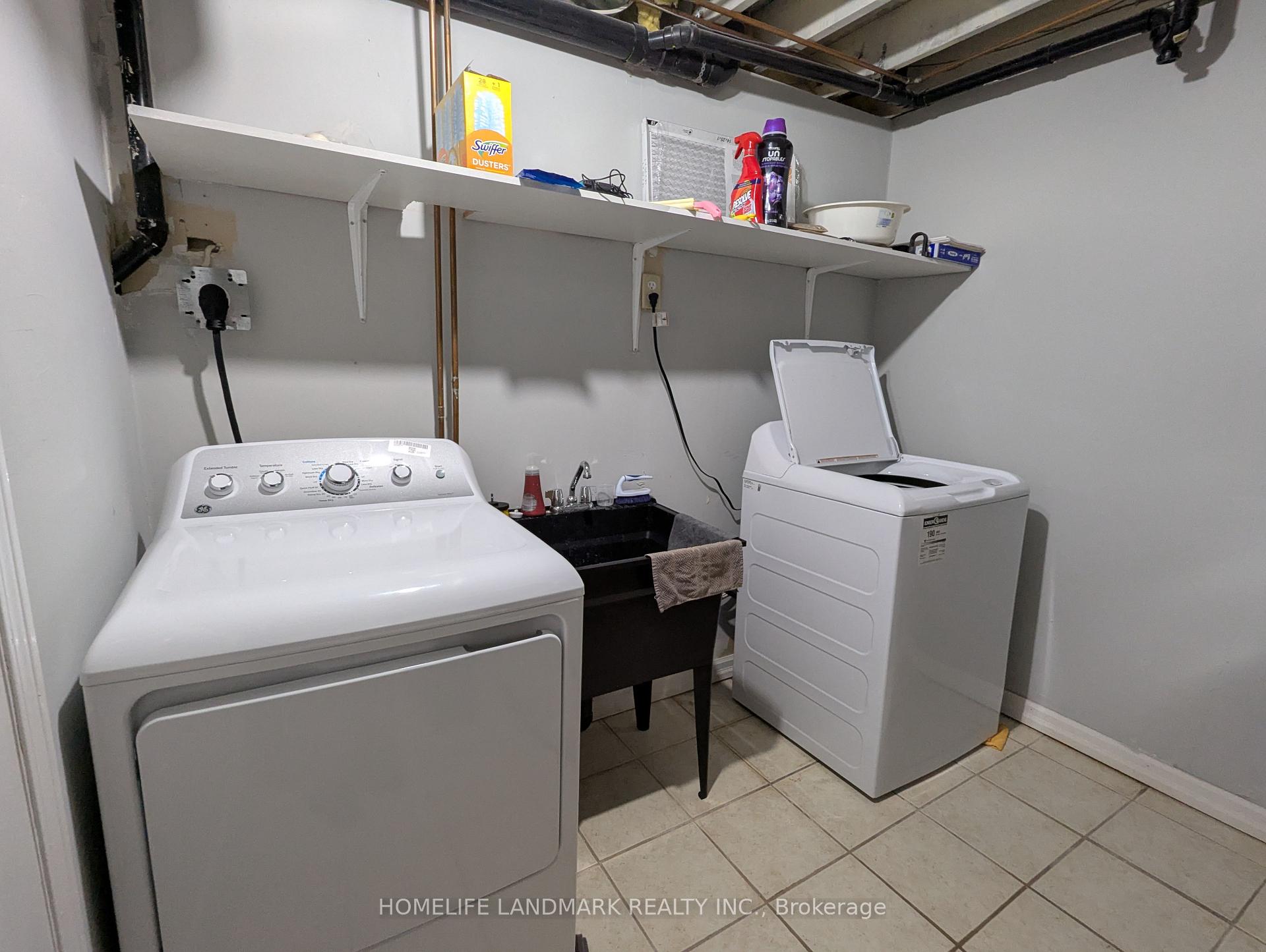 3 Bedrooms Condo at 86 Tania,  Vaughan For sale