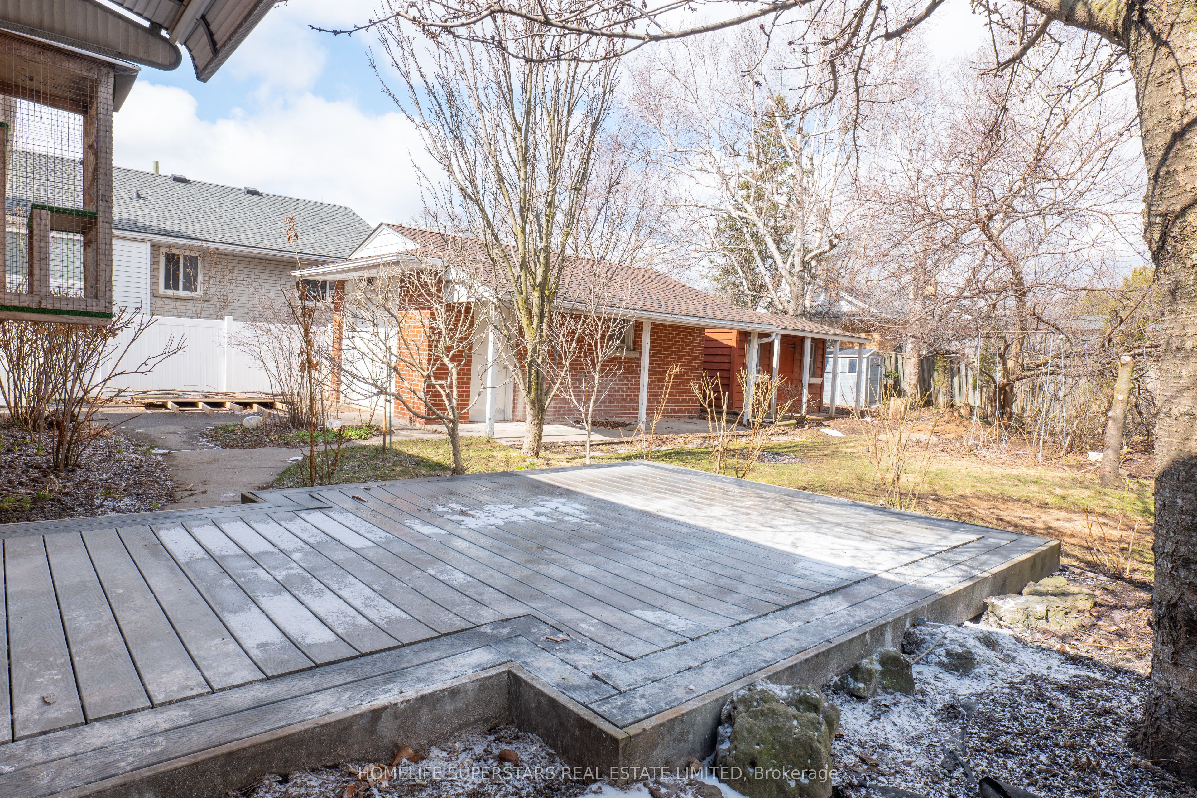 324 Stirling Avenue, Kitchener, ON N2H 3H4