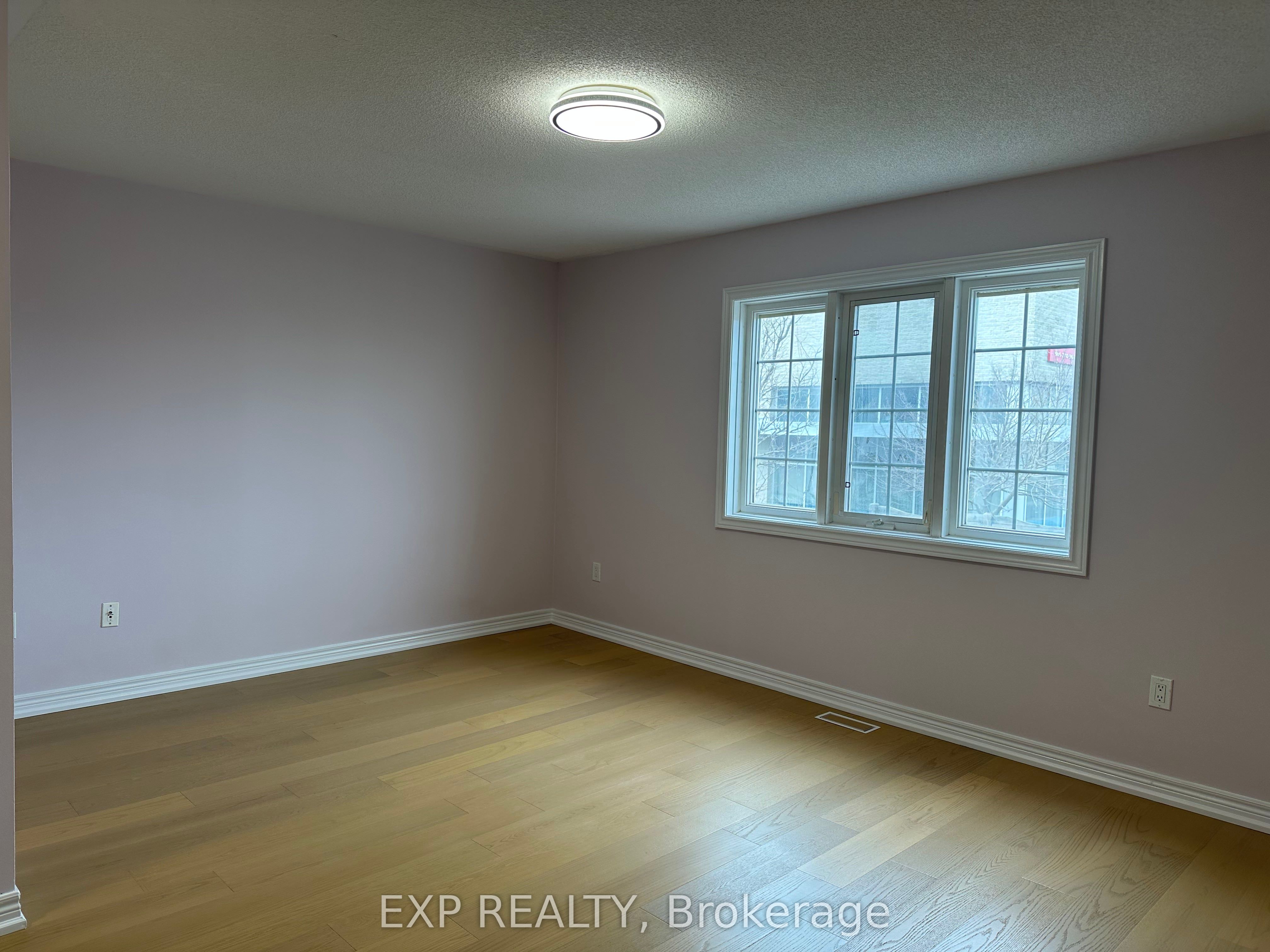 61 christephen Crescent, Richmond Hill, ON L4S 2T8