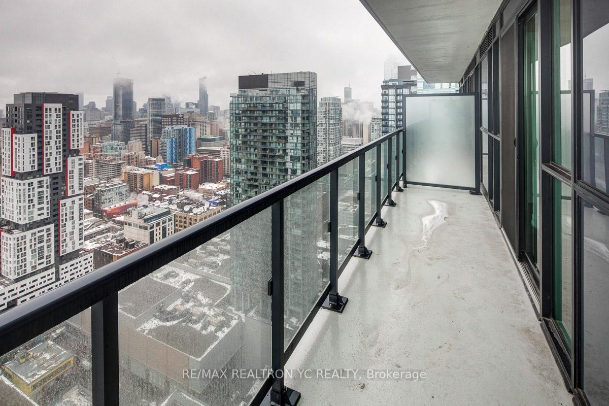 1 Bedroom Condo at 87 Peter,  Toronto For sale