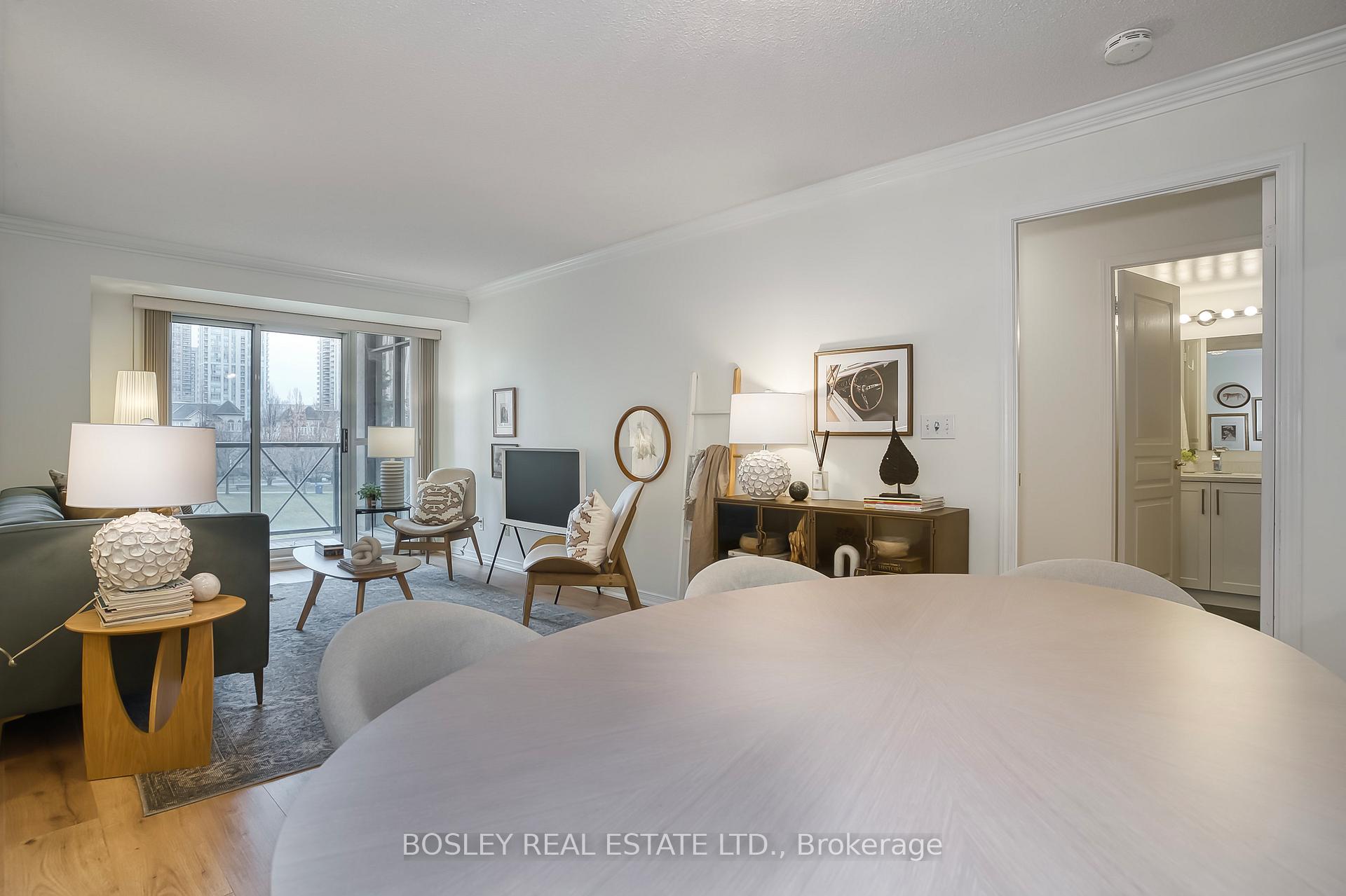 2 Bedrooms Condo at 51 Harrison Garden, Toronto For sale