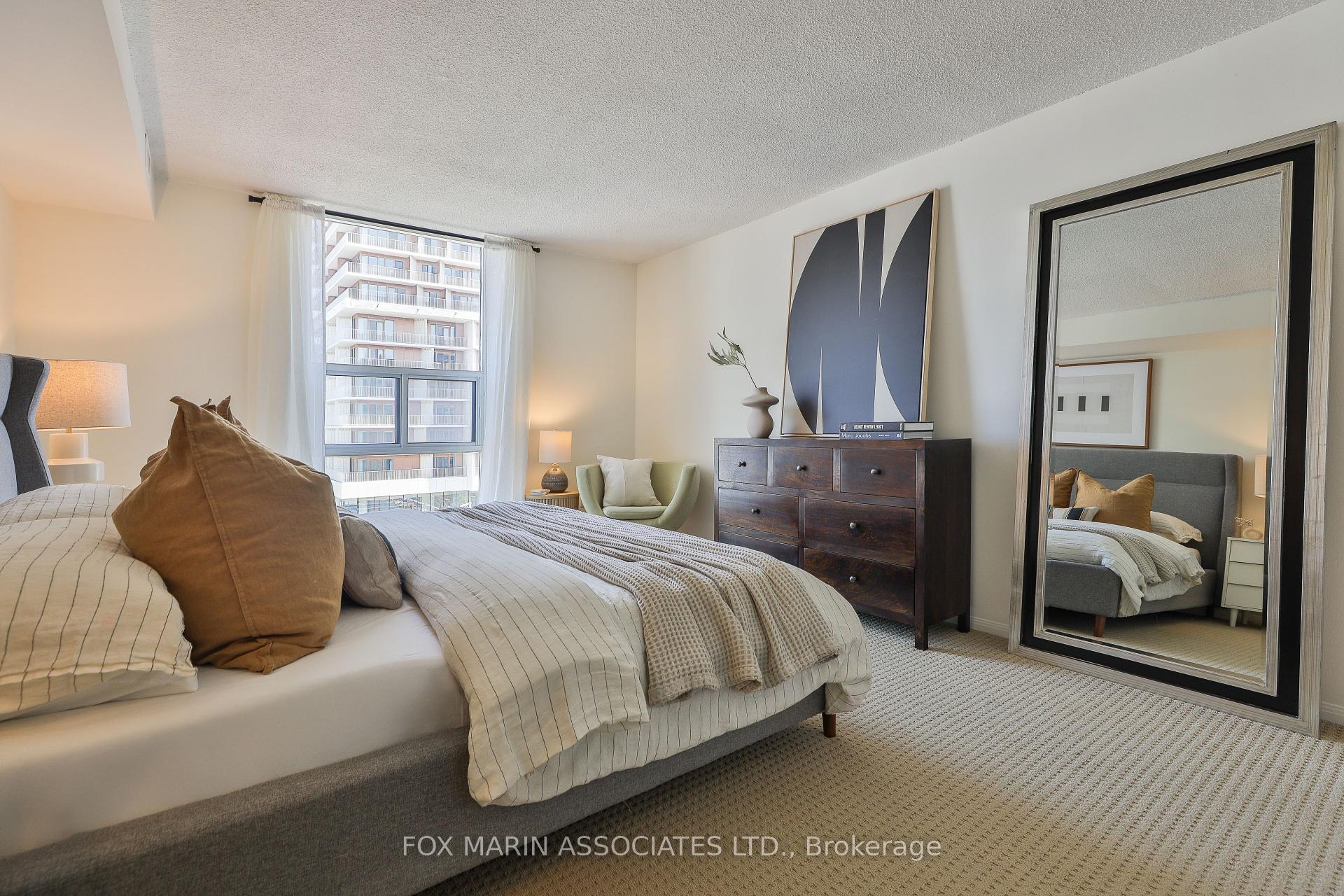 2 Bedrooms Condo at 701 King, Toronto For sale