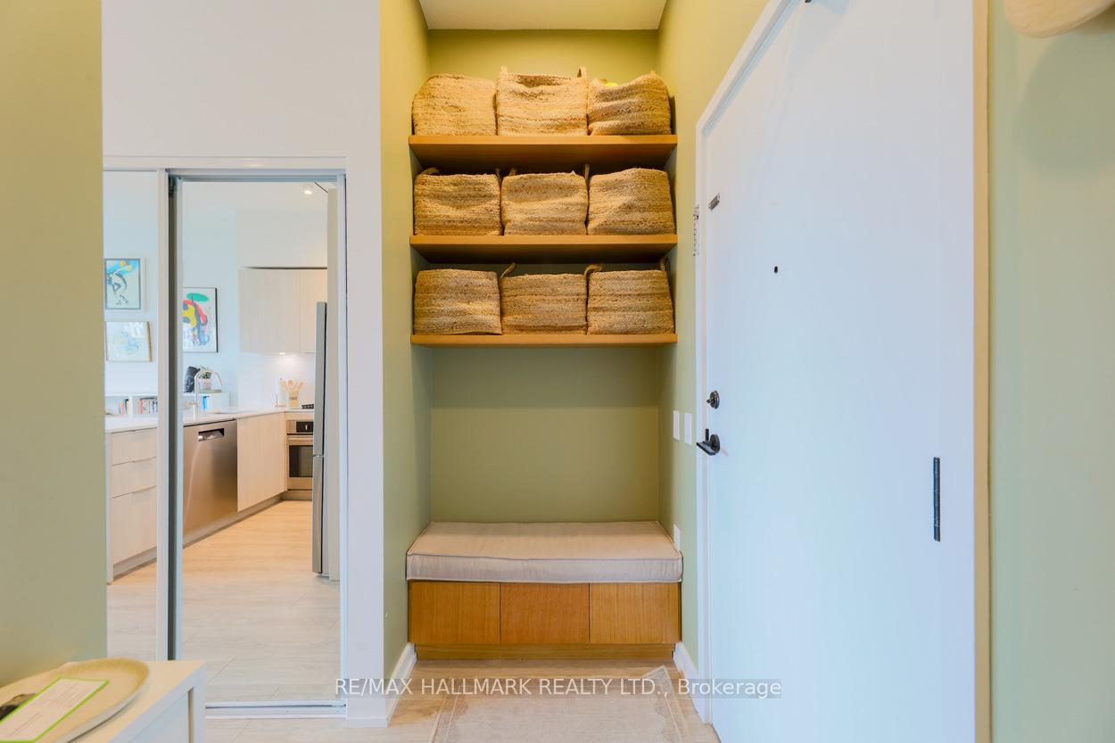 3 Bedrooms Condo at 20 Tubman, Toronto For sale