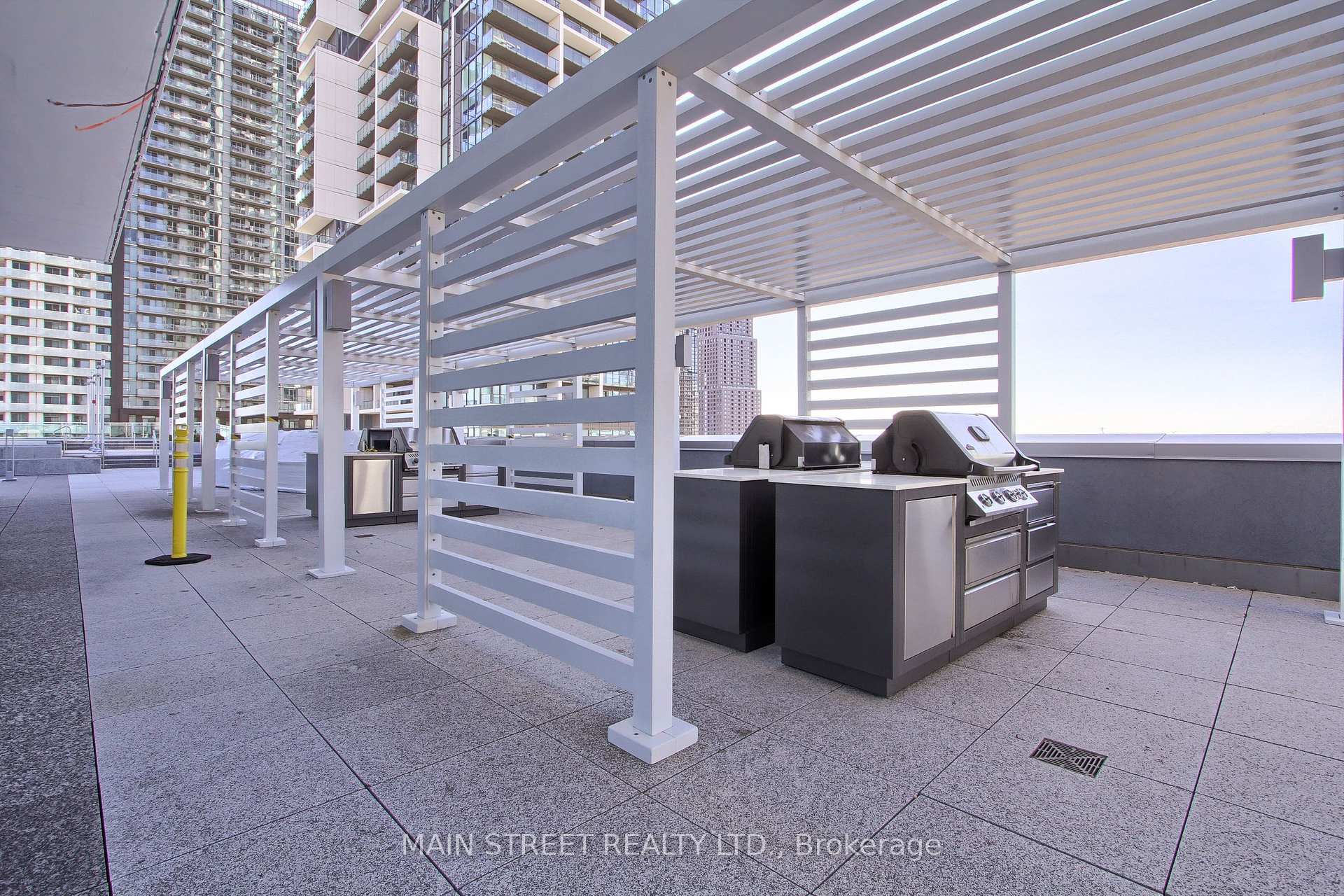 1 Bedroom Condo at 1000 Portage, Vaughan For sale