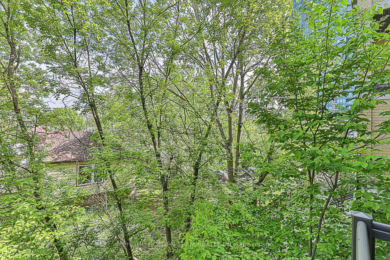 1 Bedroom Condo at 23 Eldora, Toronto For sale