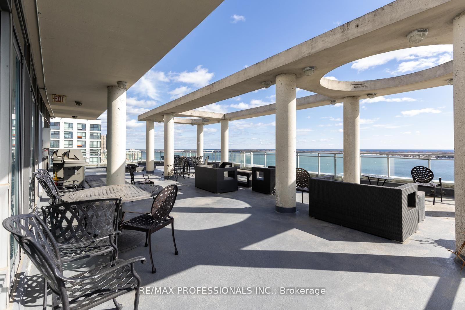 2 Bedrooms Condo at 410 Queens,  Toronto For sale