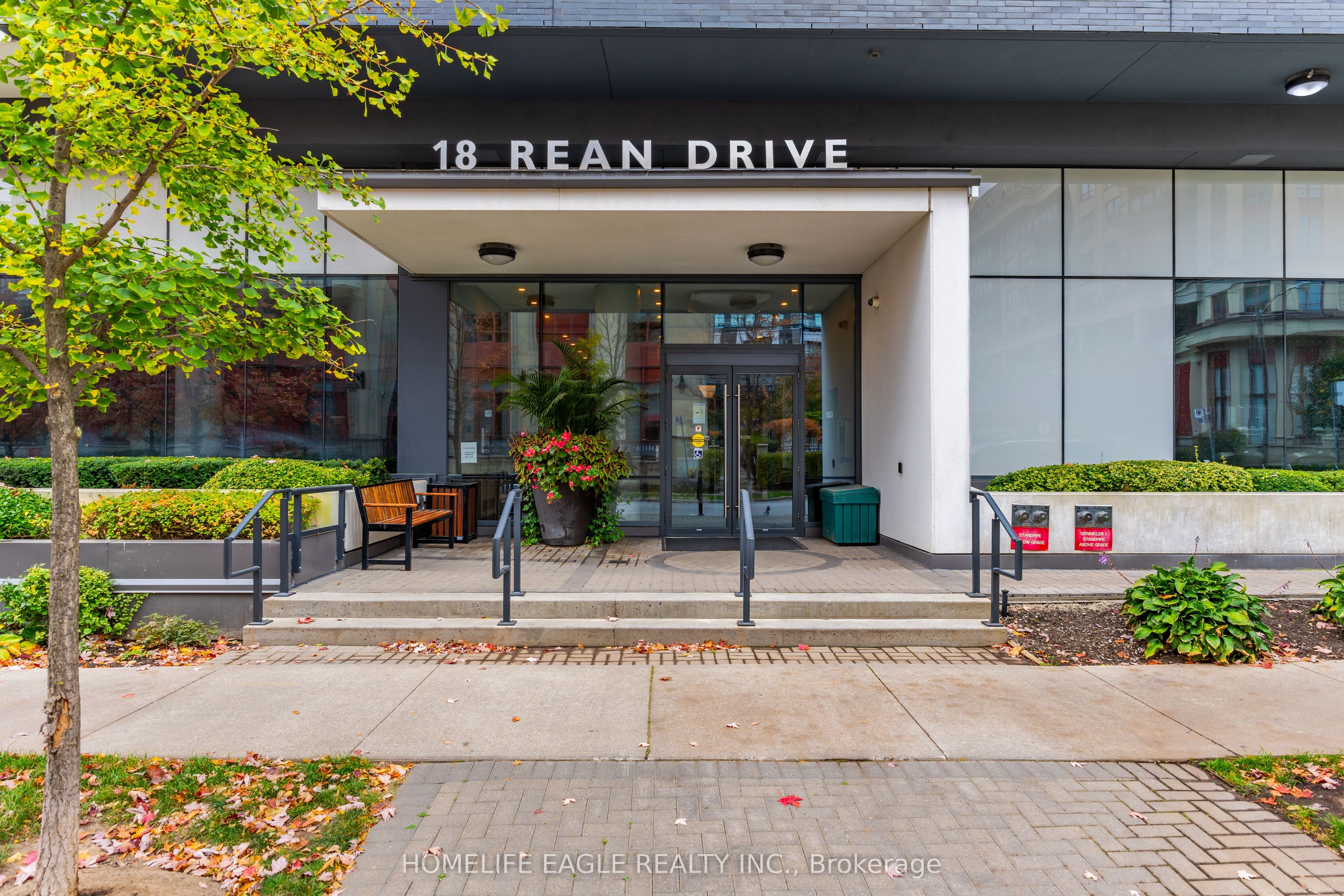 18 Rean Drive, #222