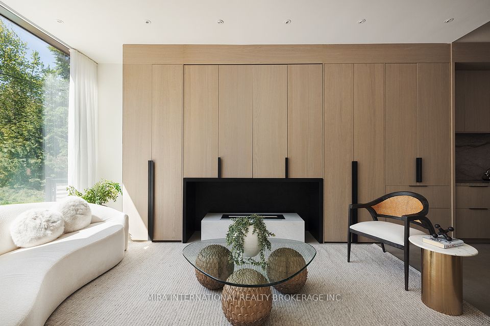 48 Shaftesbury Avenue, Toronto, ON M4T 1A2