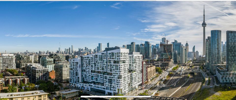 27 Bathurst Street