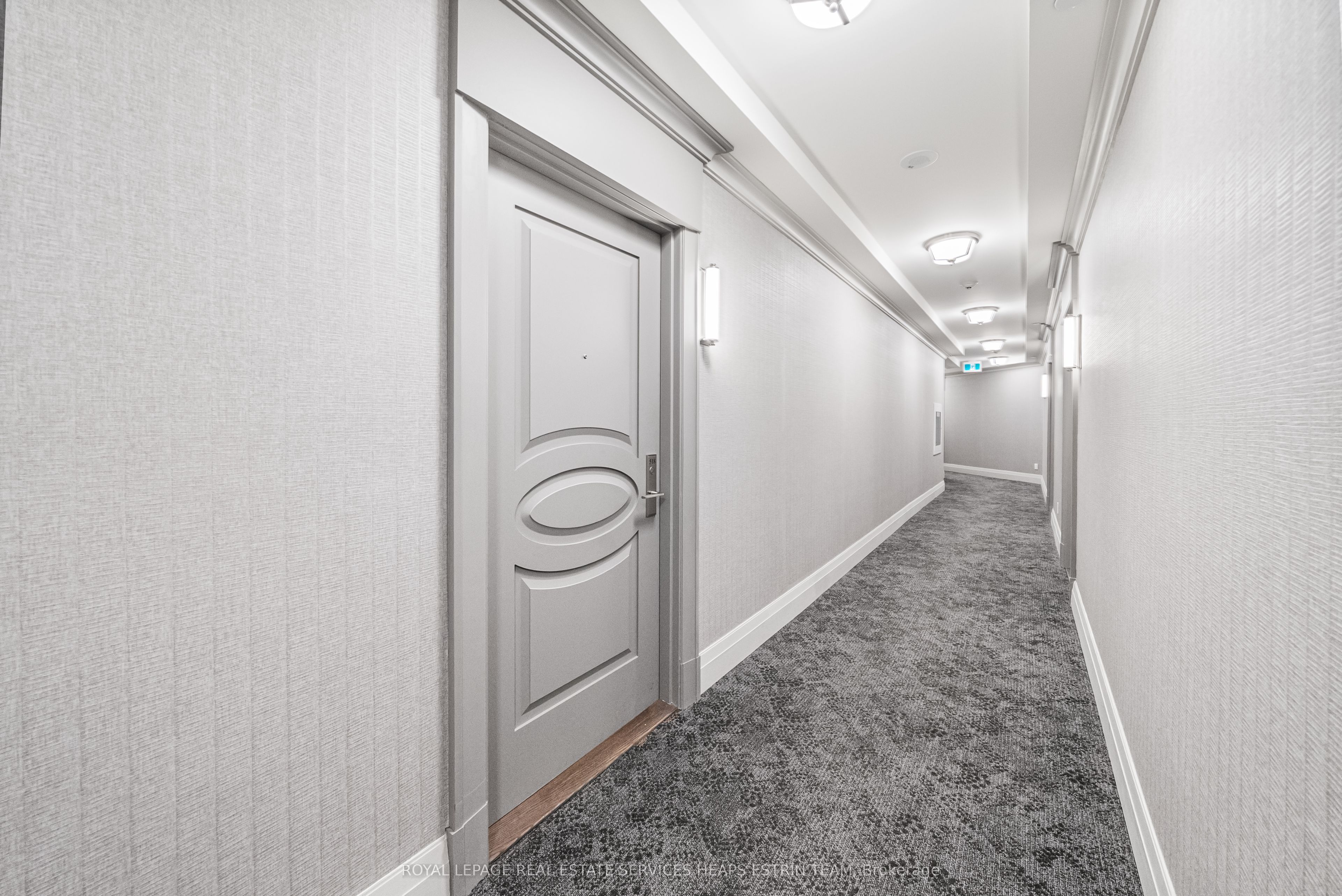 9075 Jane Street, #518