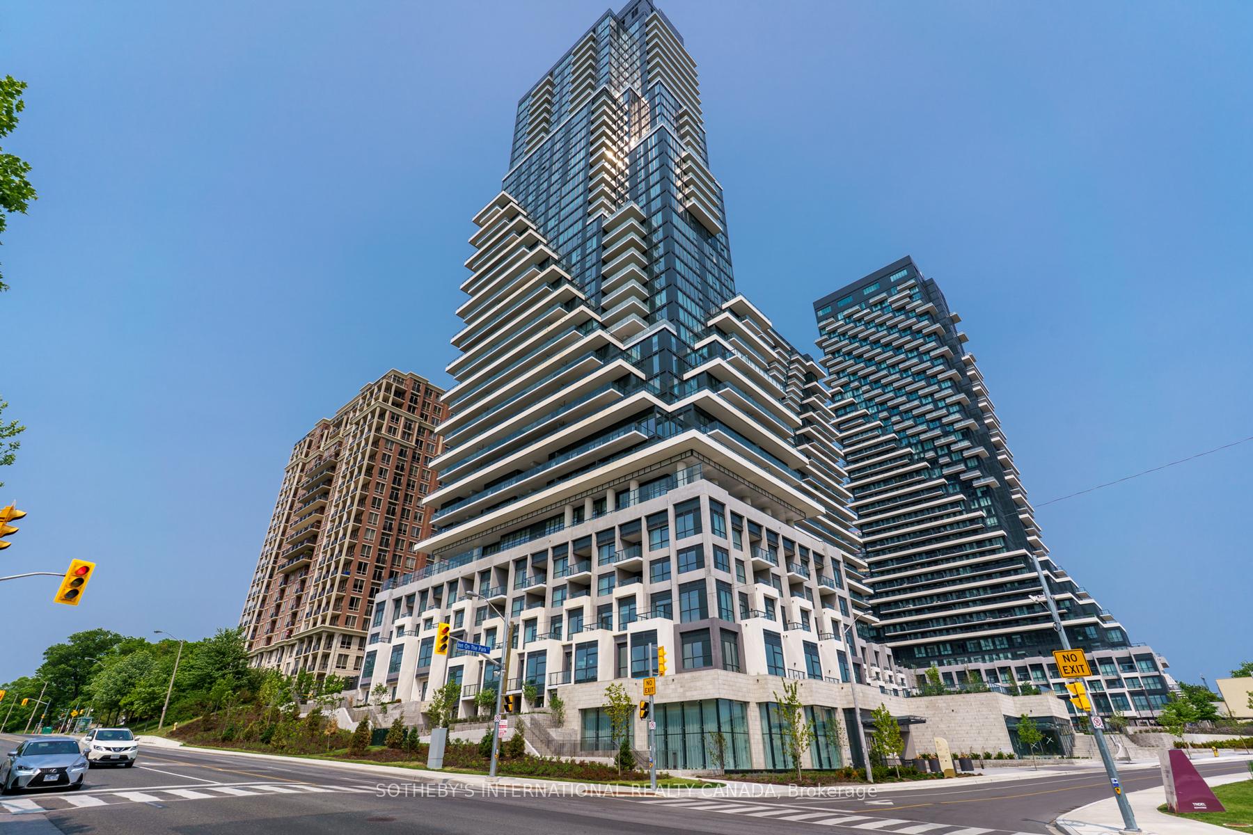 3 Bedrooms Condo at 10 Inn on the Park, Toronto For sale
