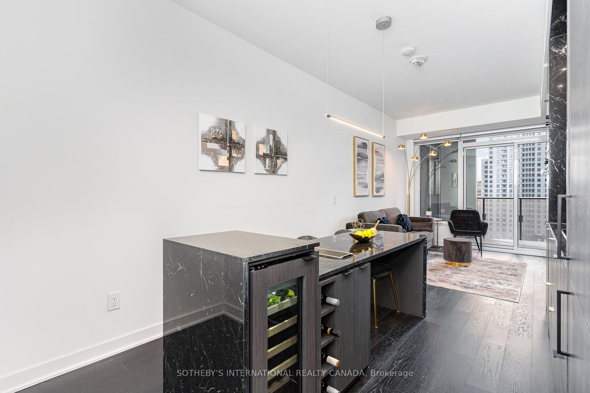 1 Bedroom Condo at 11 Yorkville, Toronto For sale