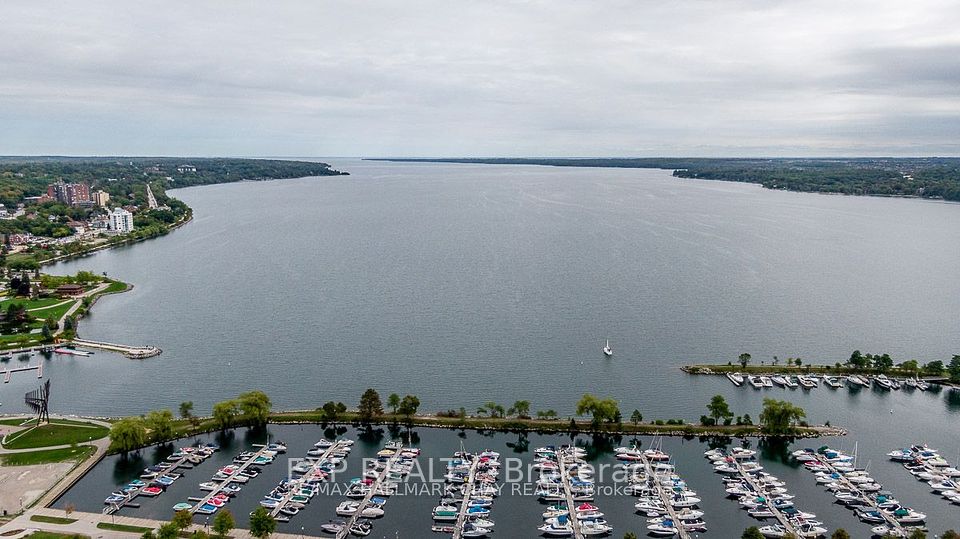 #604 - 6 Toronto Street, Barrie, ON L4N 9R2